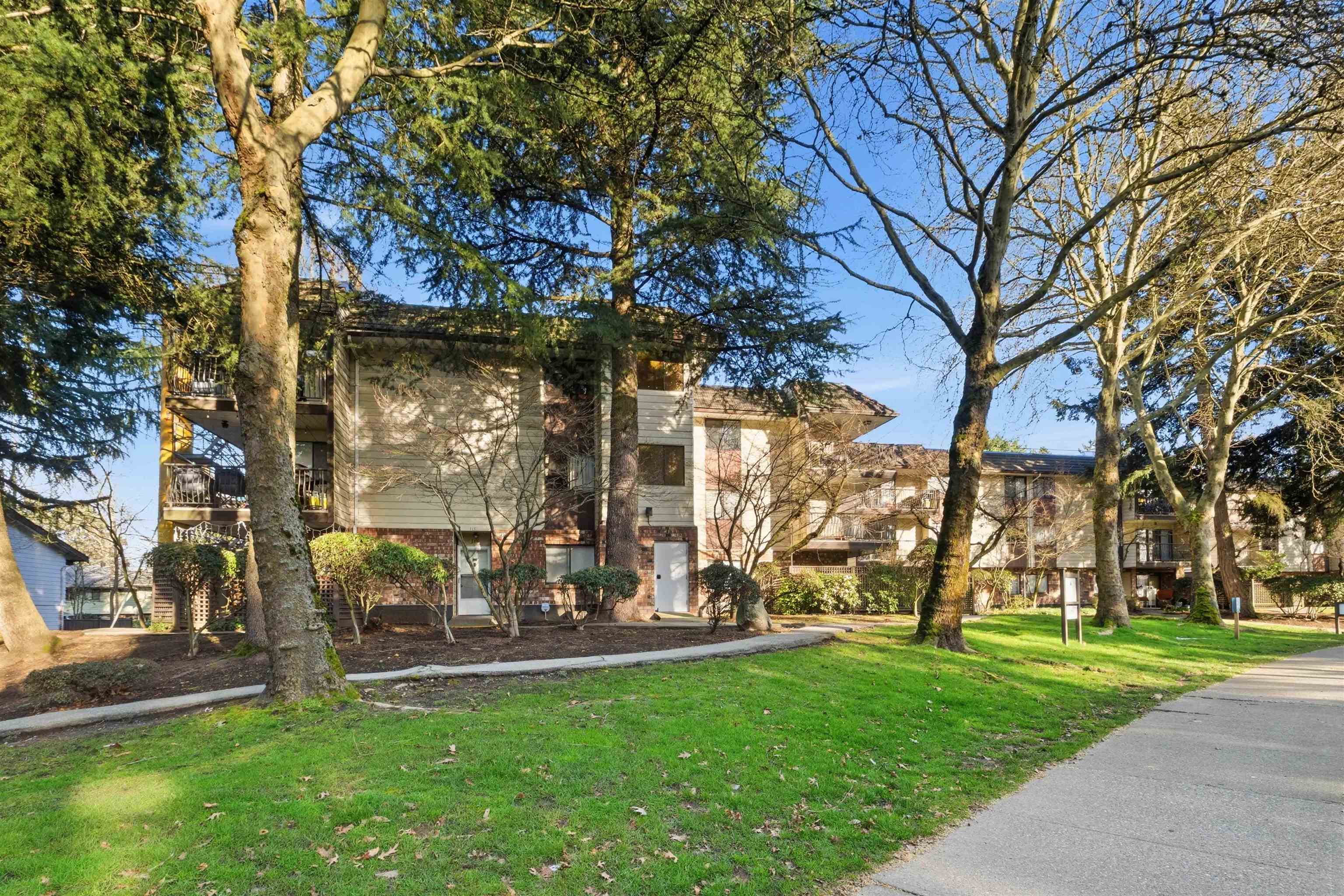 211 7426 138 STREET, R3099314, BC,