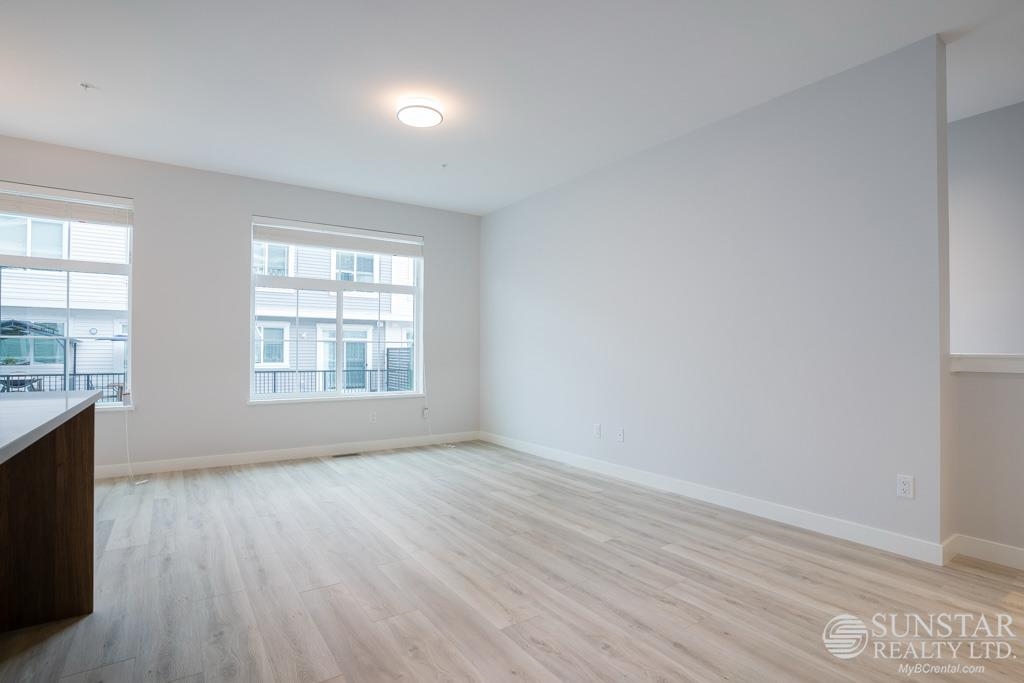 37 8371 202B STREET, R3099624, BC,