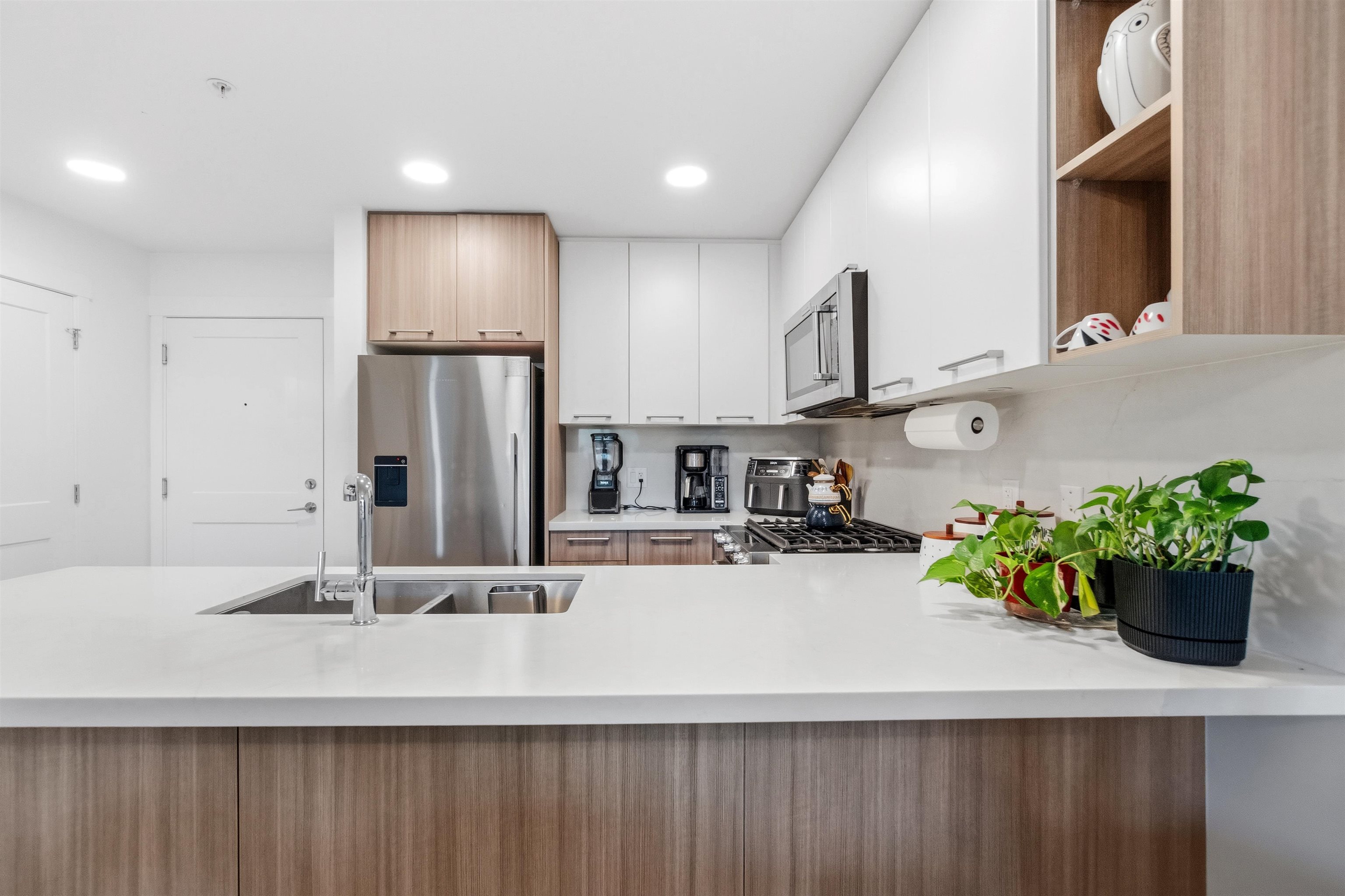 313 14022 NORTH BLUFF ROAD, R3099682, BC,