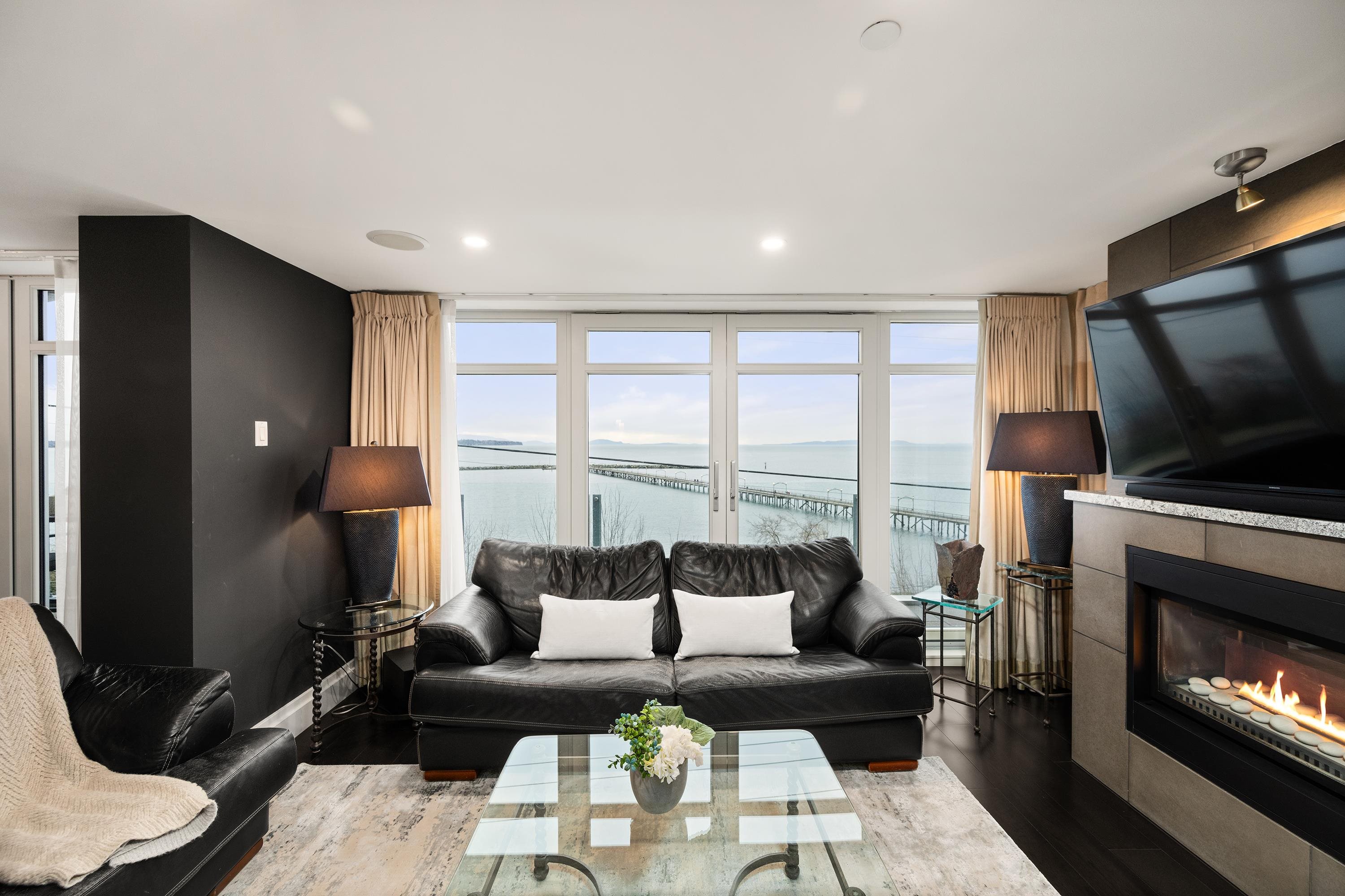 201 15097 MARINE DRIVE, R3099696, BC,