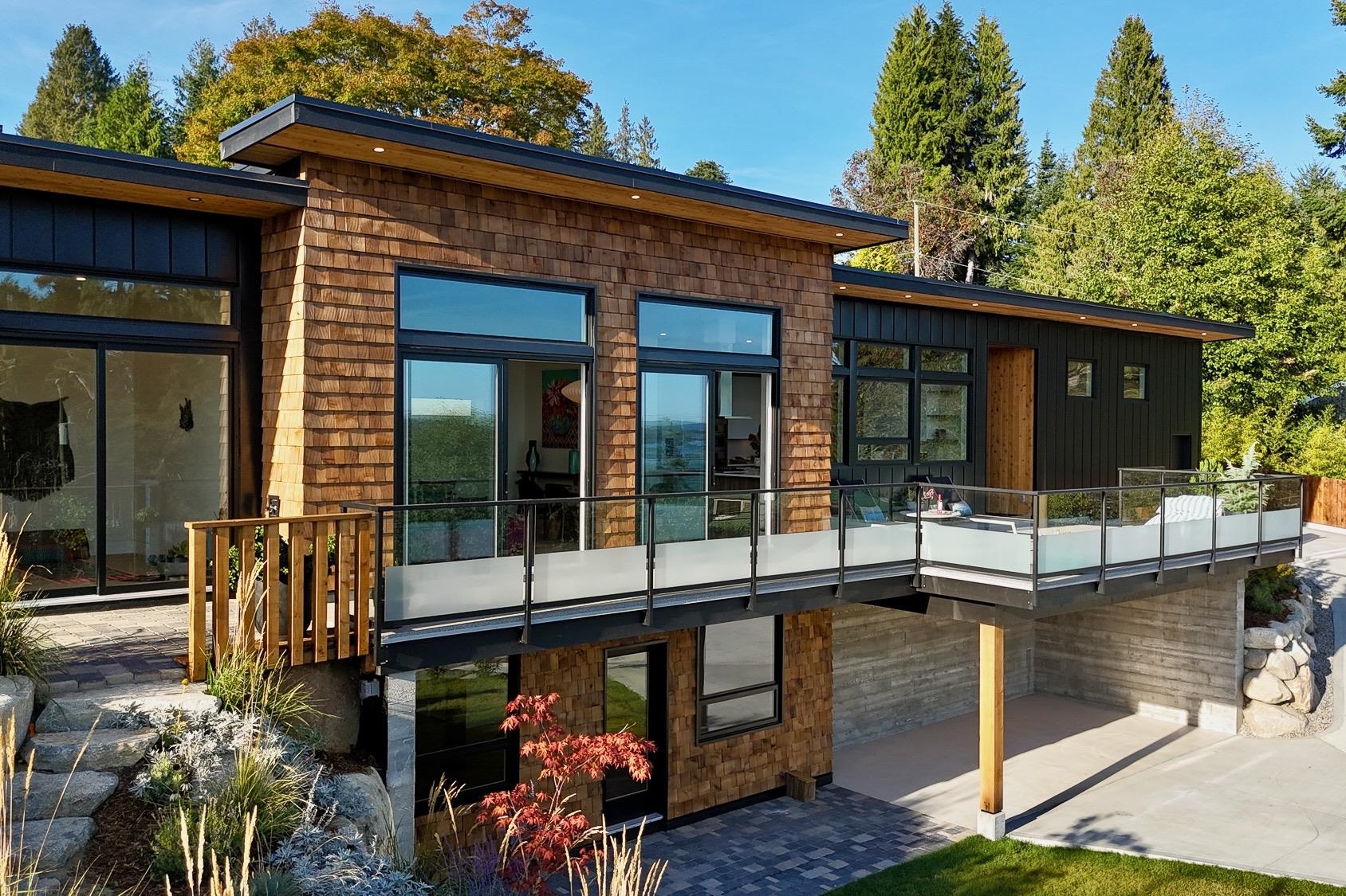 MLS® listing #R3099780 for sale located at 980 GOWER POINT ROAD, Gibsons BC V0N 1V3