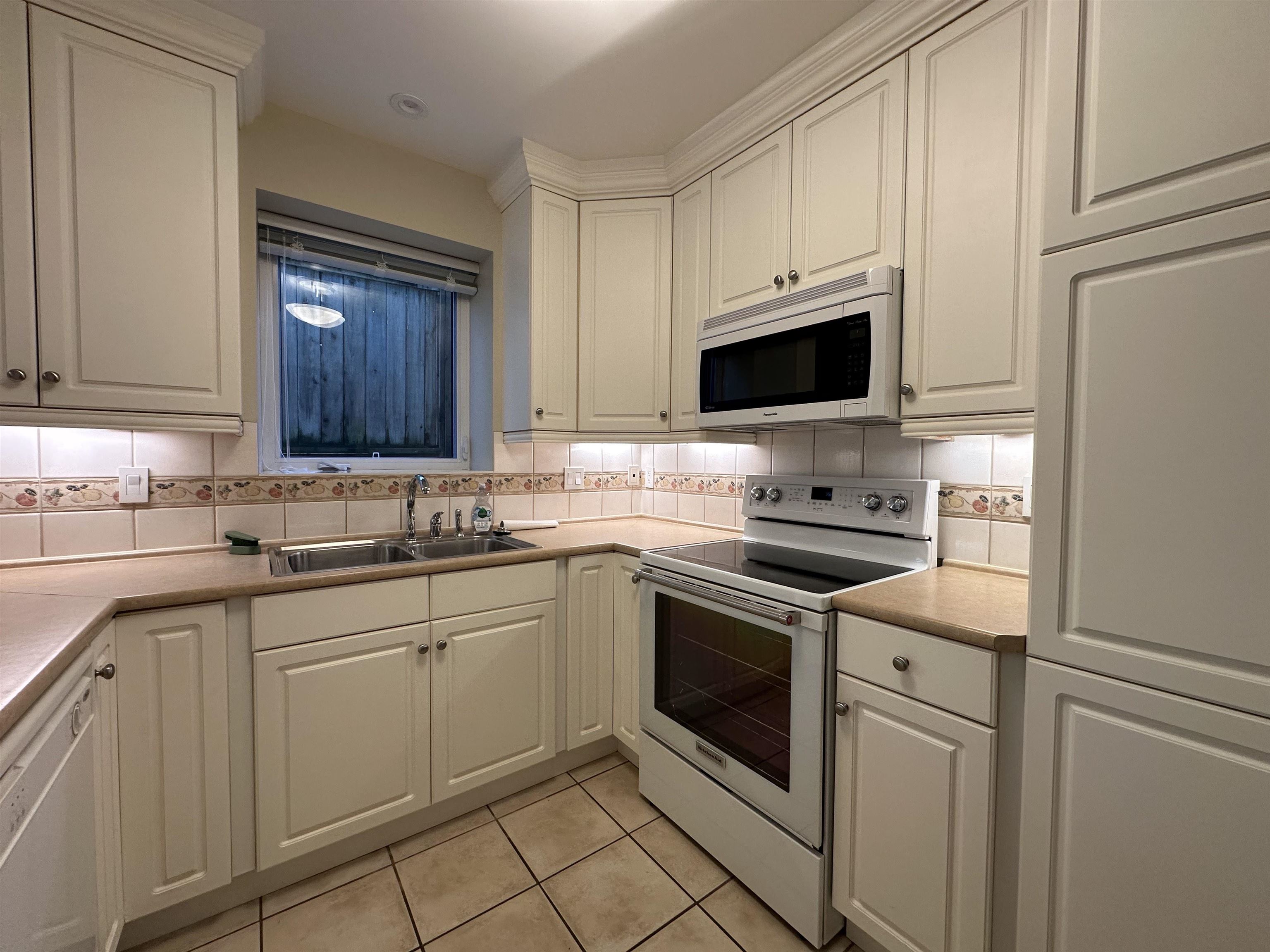 35X W 14TH AVENUE, Vancouver BC V5Y 1X4, R3099786, BC,