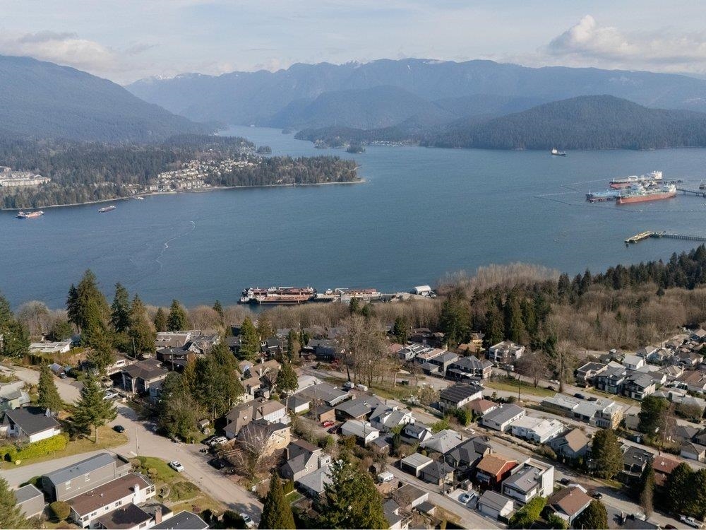 151 N HOLDOM AVENUE, Burnaby BC V5B 1K2, R3100228, BC,