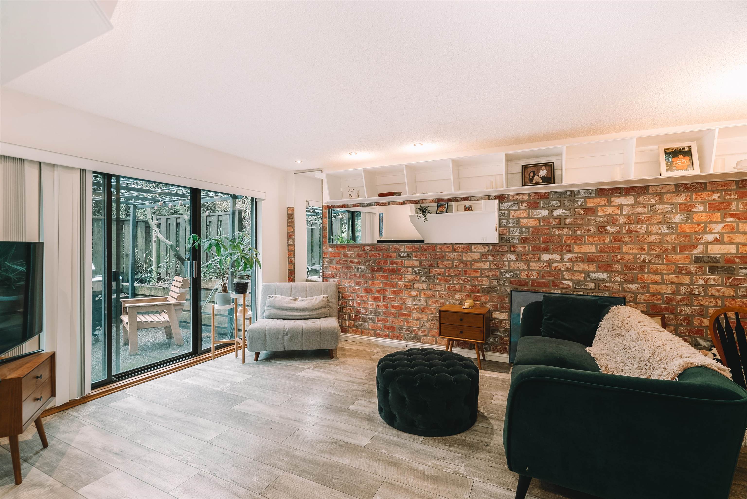 8 365 GINGER DRIVE, R3100238, BC,