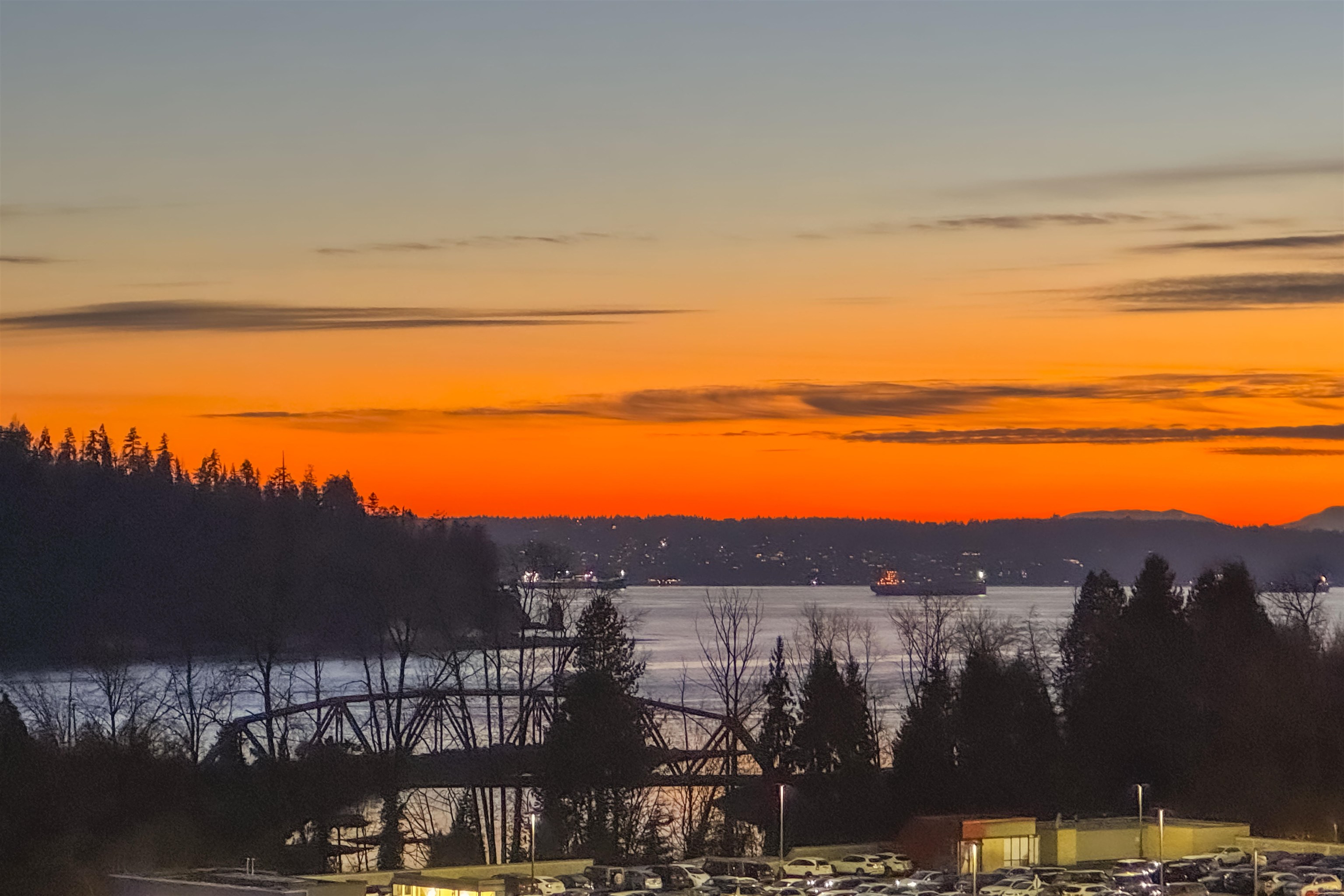 12C 338 TAYLOR WAY, R3100284, BC,