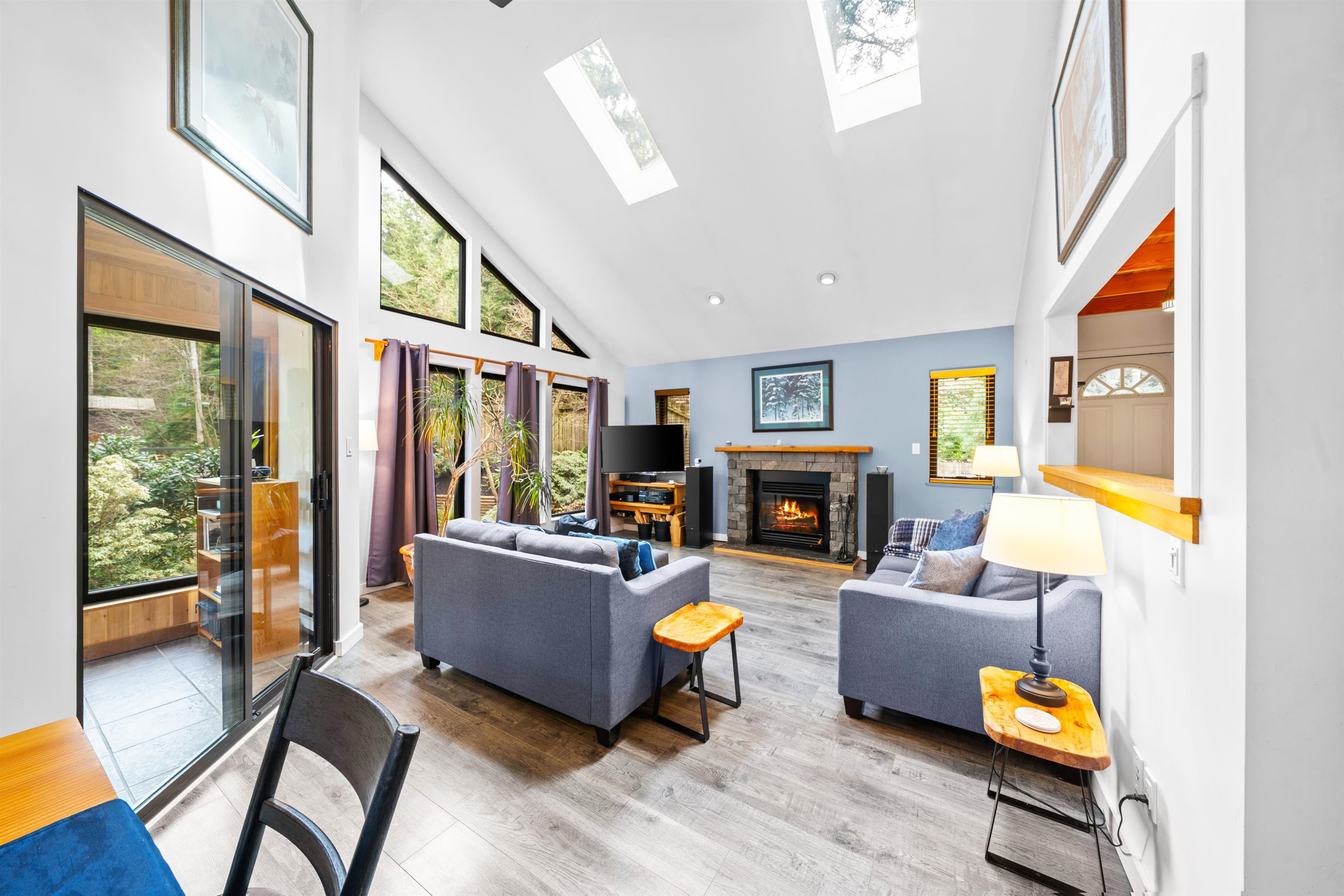 576 COWAN ROAD, Bowen Island BC V0N 1G2, R3100497, BC,