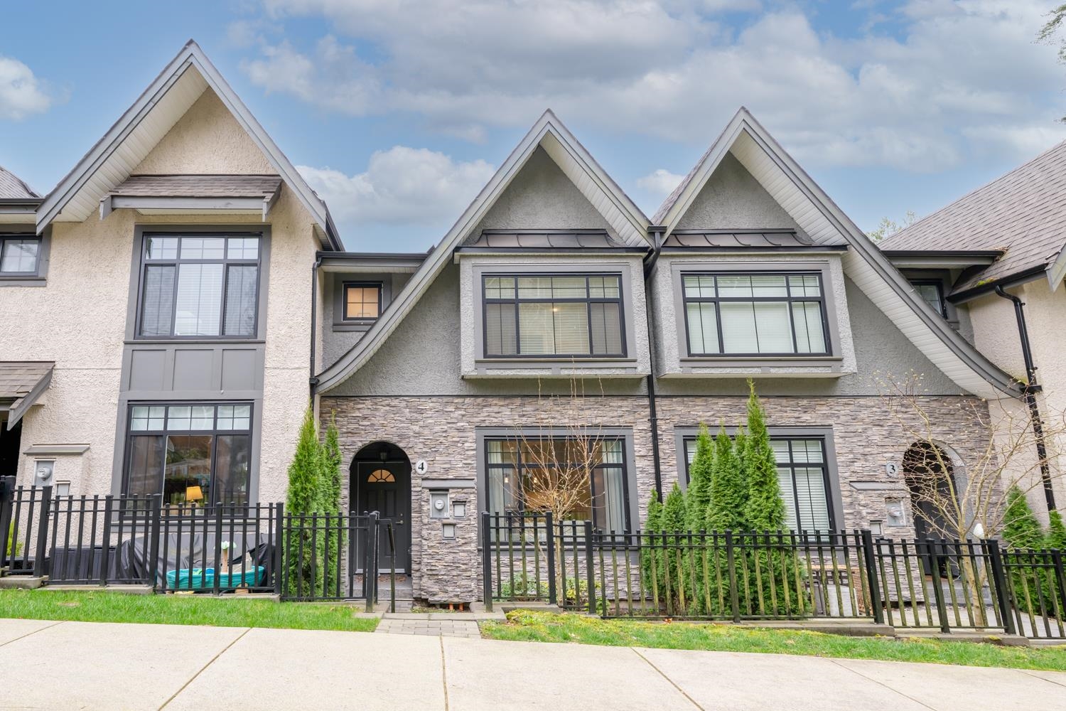 4 3406 ROXTON AVENUE, R3100652, BC,