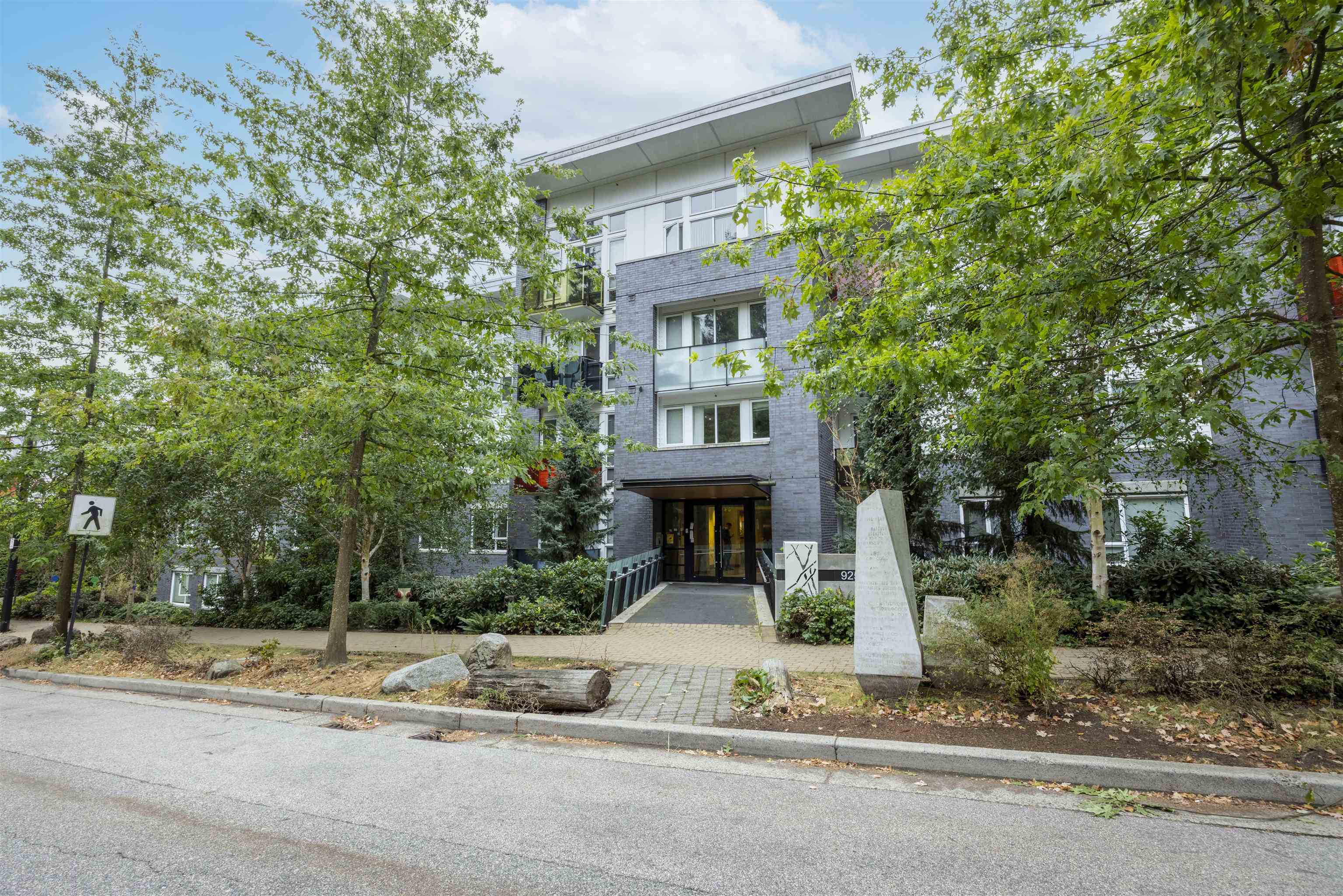 201 9250 UNIVERSITY HIGH STREET, R3100699, BC,