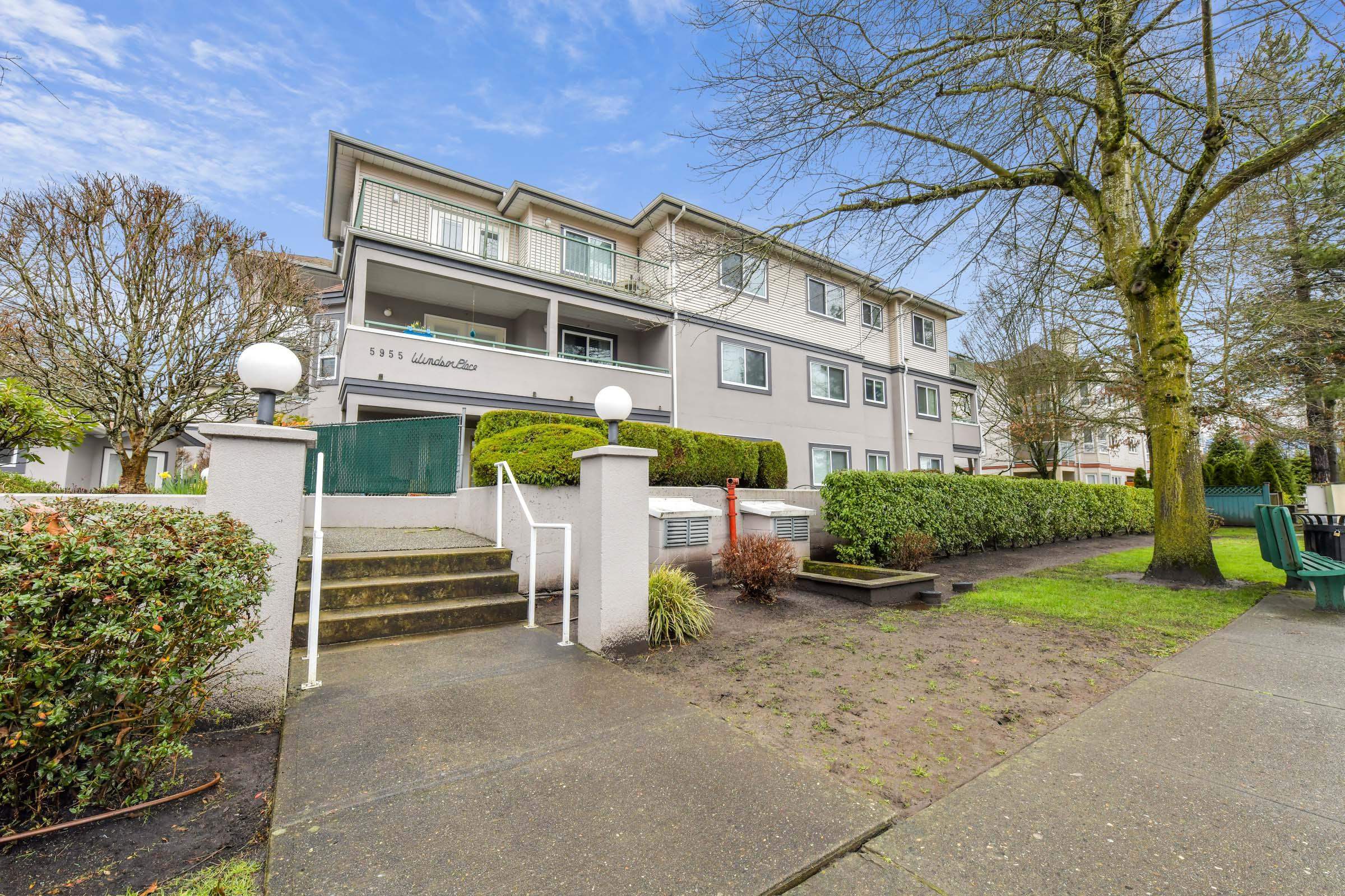 207 5955 177B STREET, R3100802, BC,