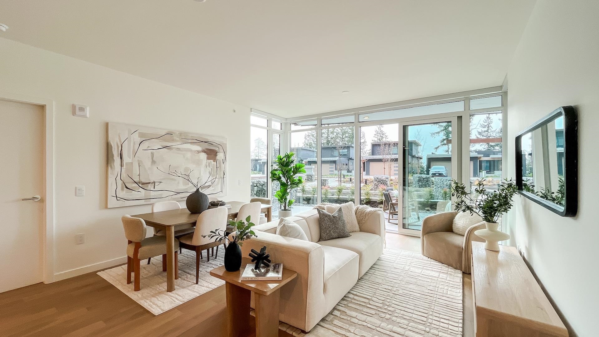 102 3963 UPLANDS WAY, R3100815, BC,