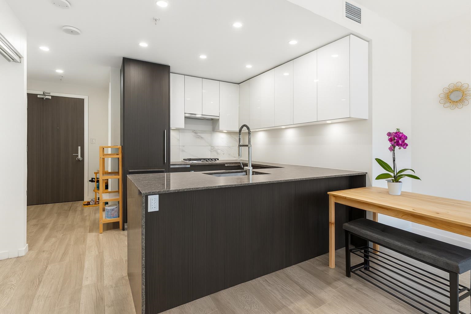 2507 5333 GORING STREET, R3100839, BC,