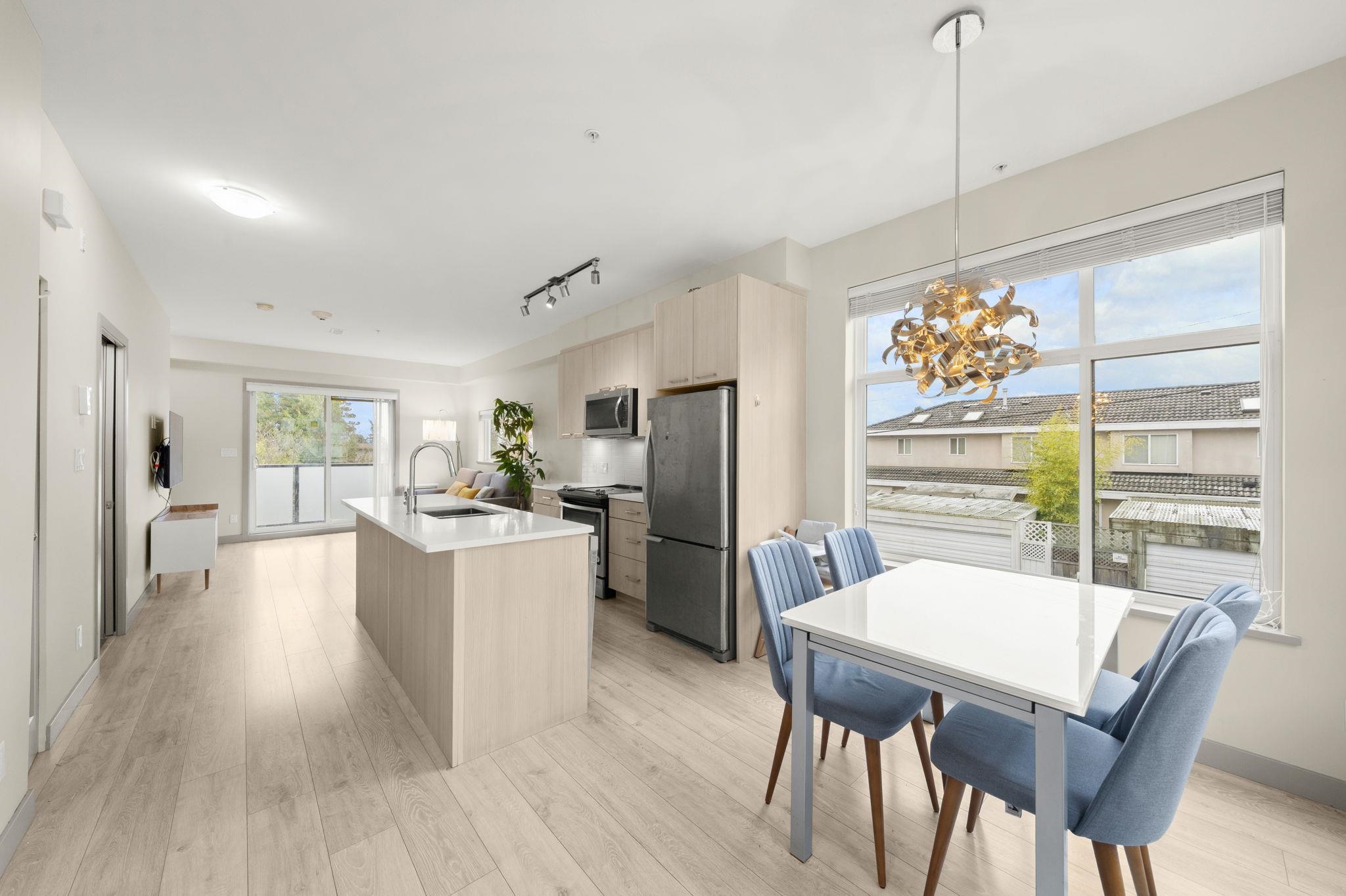 216 7001 ROYAL OAK AVENUE, R3100872, BC,