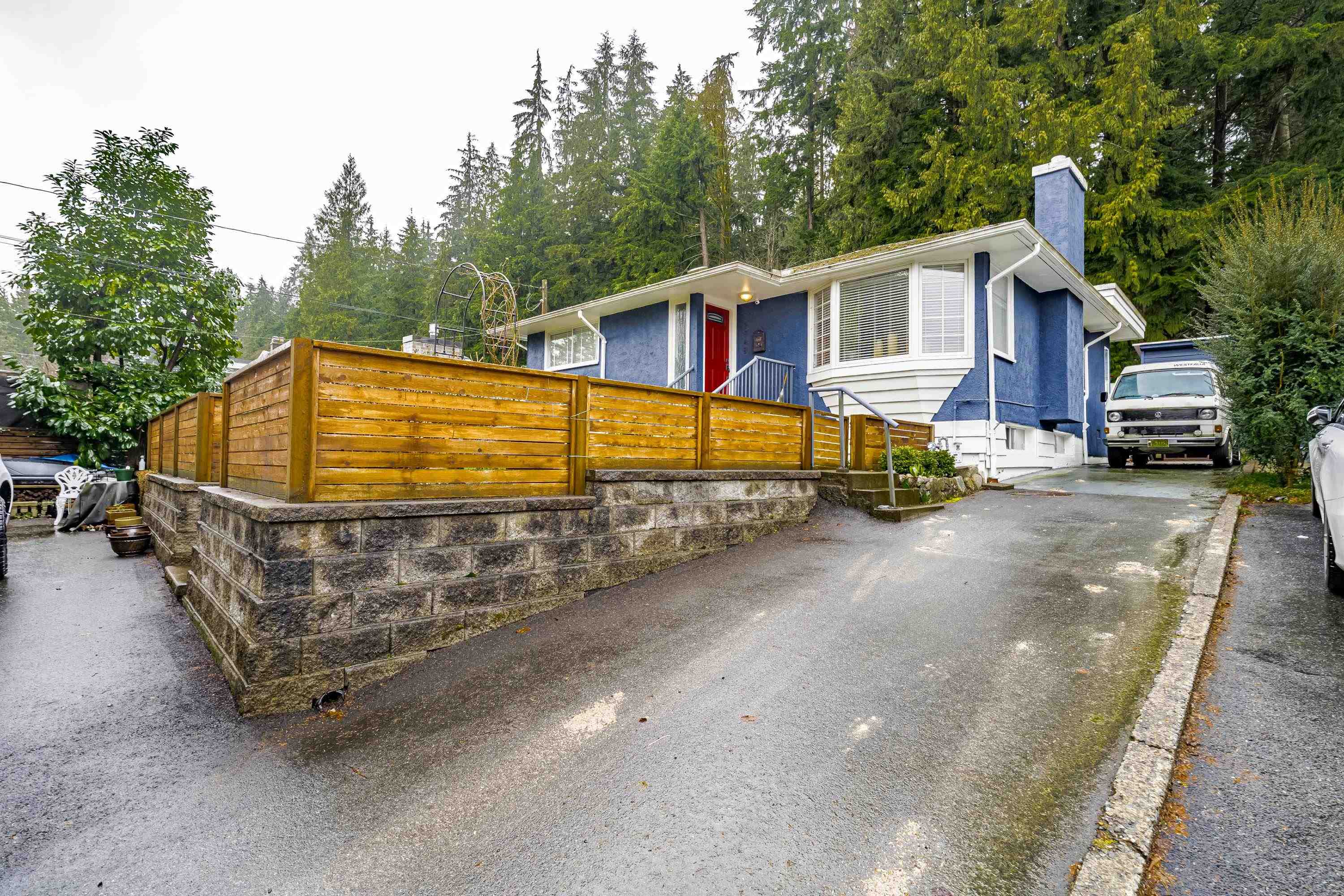 1749 DEEP COVE ROAD, North Vancouver BC V7G 1S4, R3100906, BC,