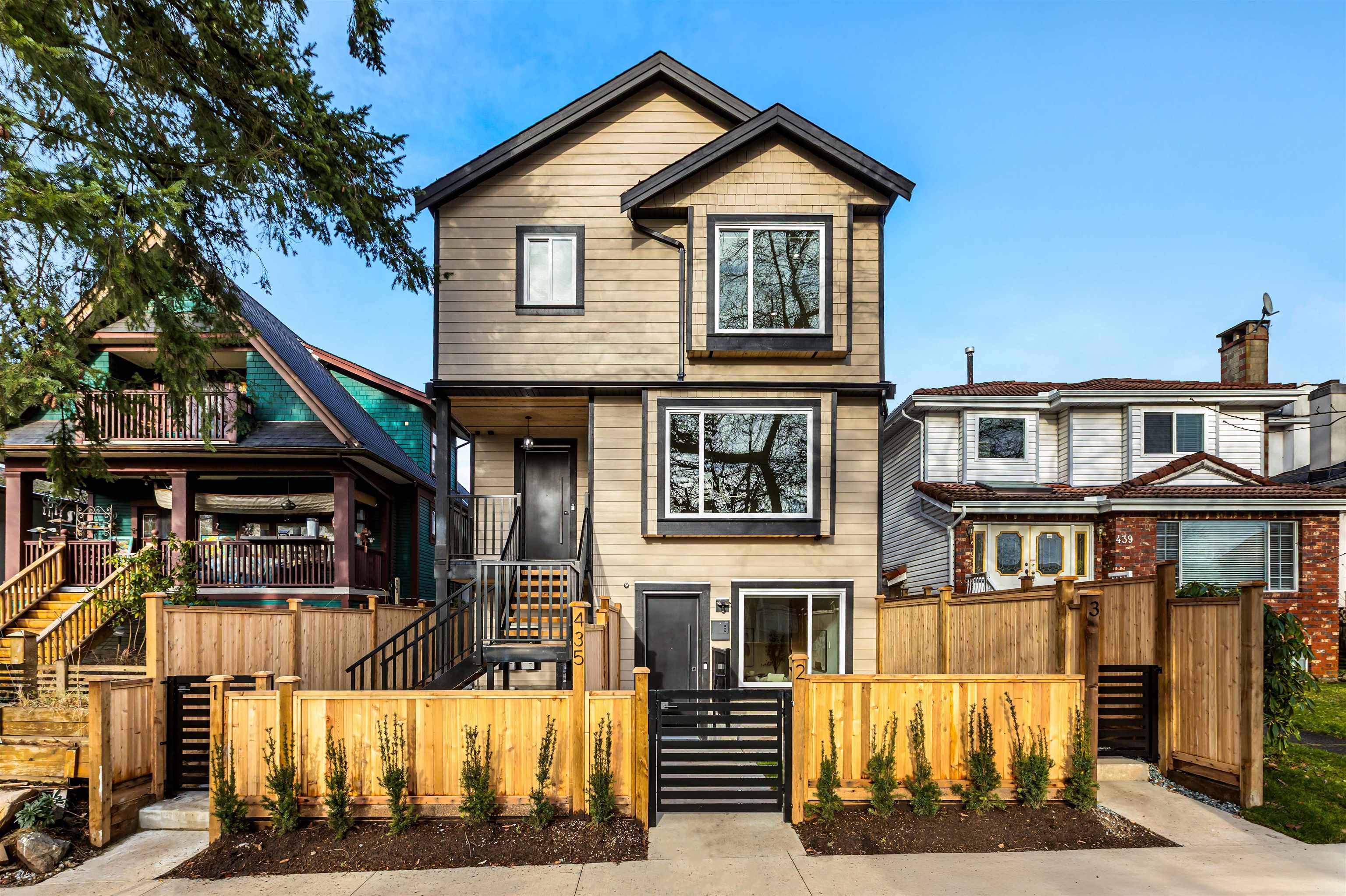 2 435 47TH AVENUE, R3100945, BC,