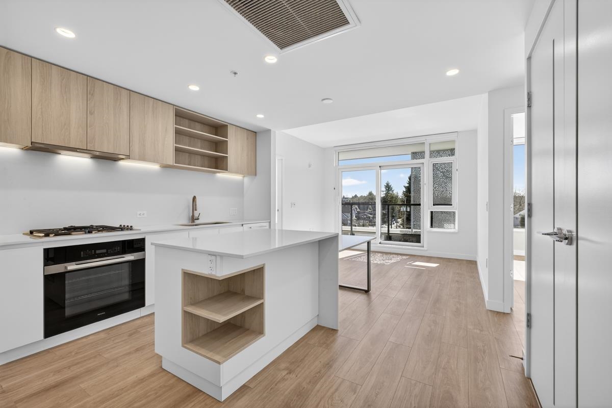 402 1981 MACDONALD STREET, R3100946, BC,