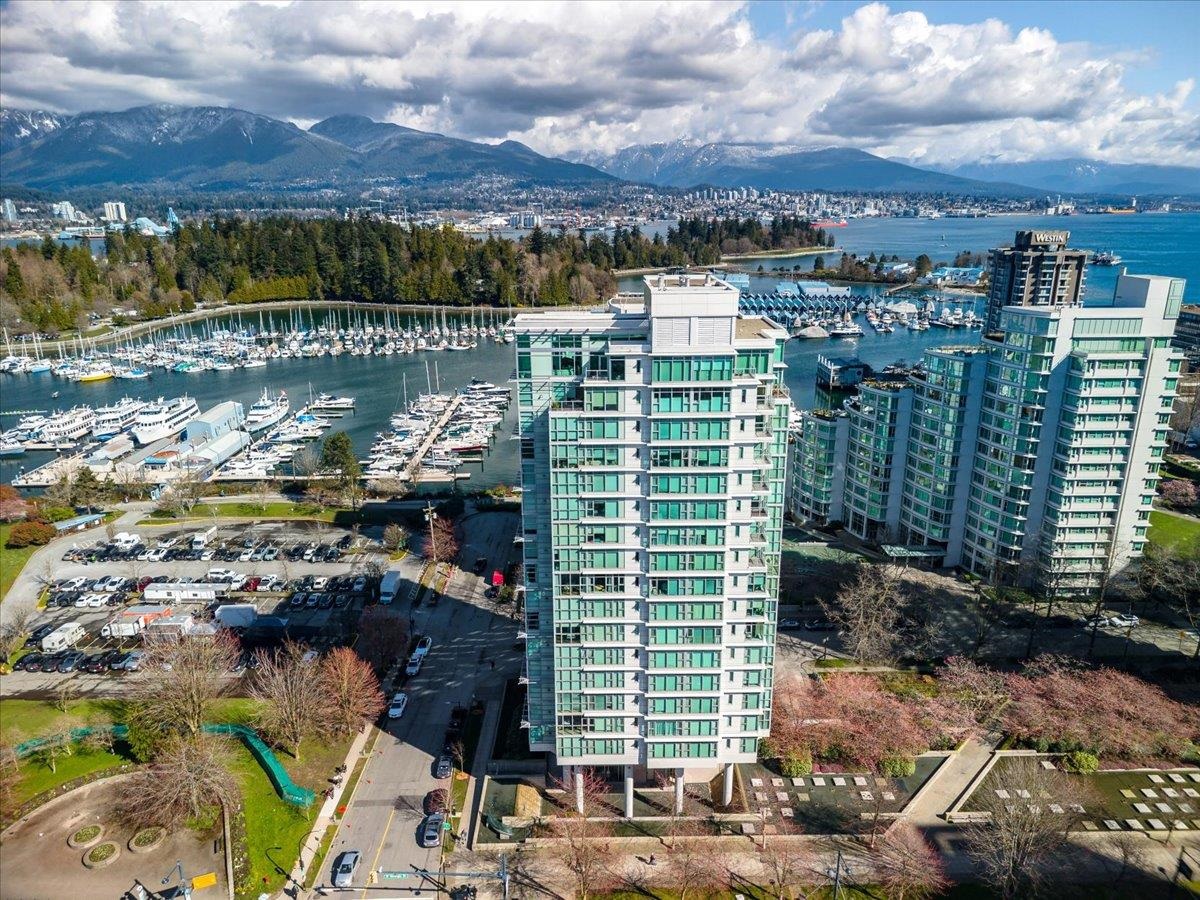 202 1790 BAYSHORE DRIVE, R3100954, BC,