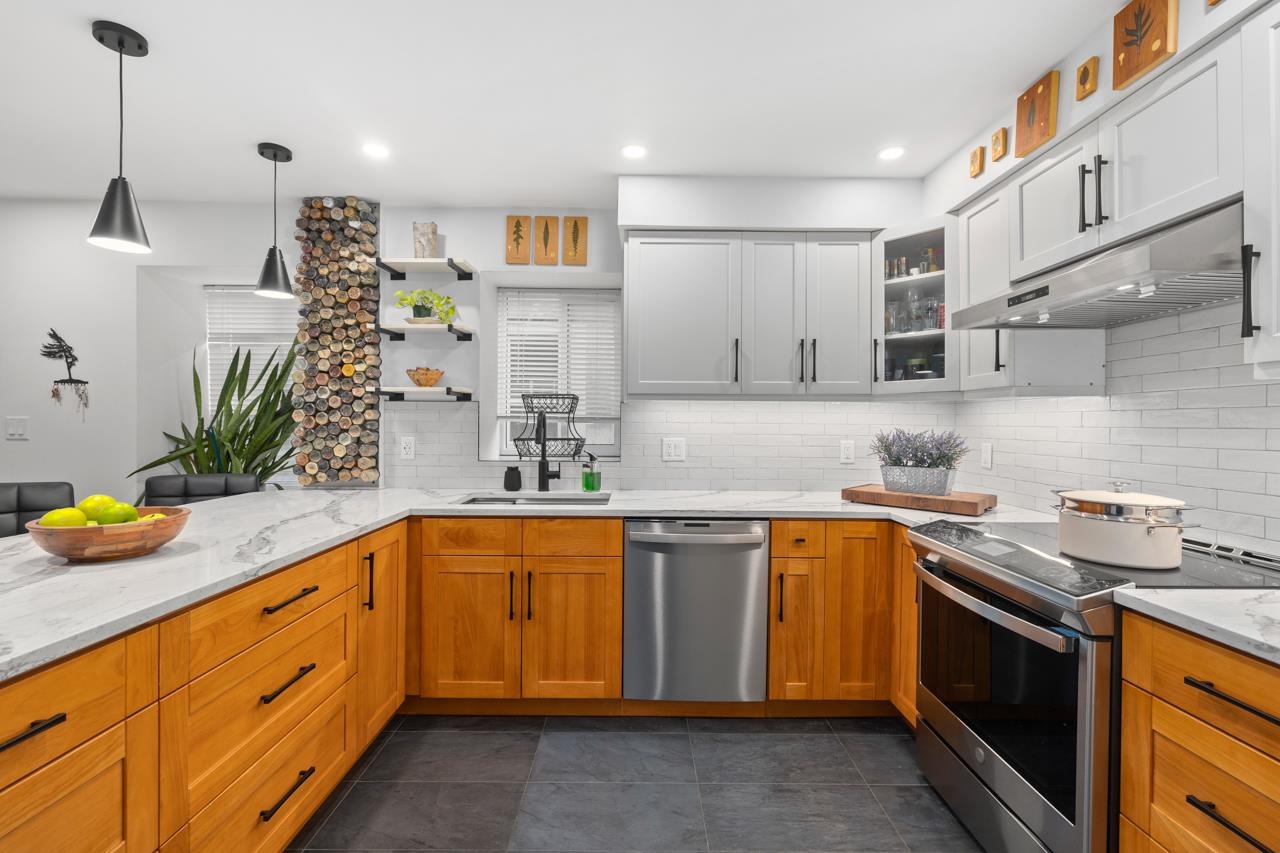 203 1943 1ST AVENUE, R3100975, BC,