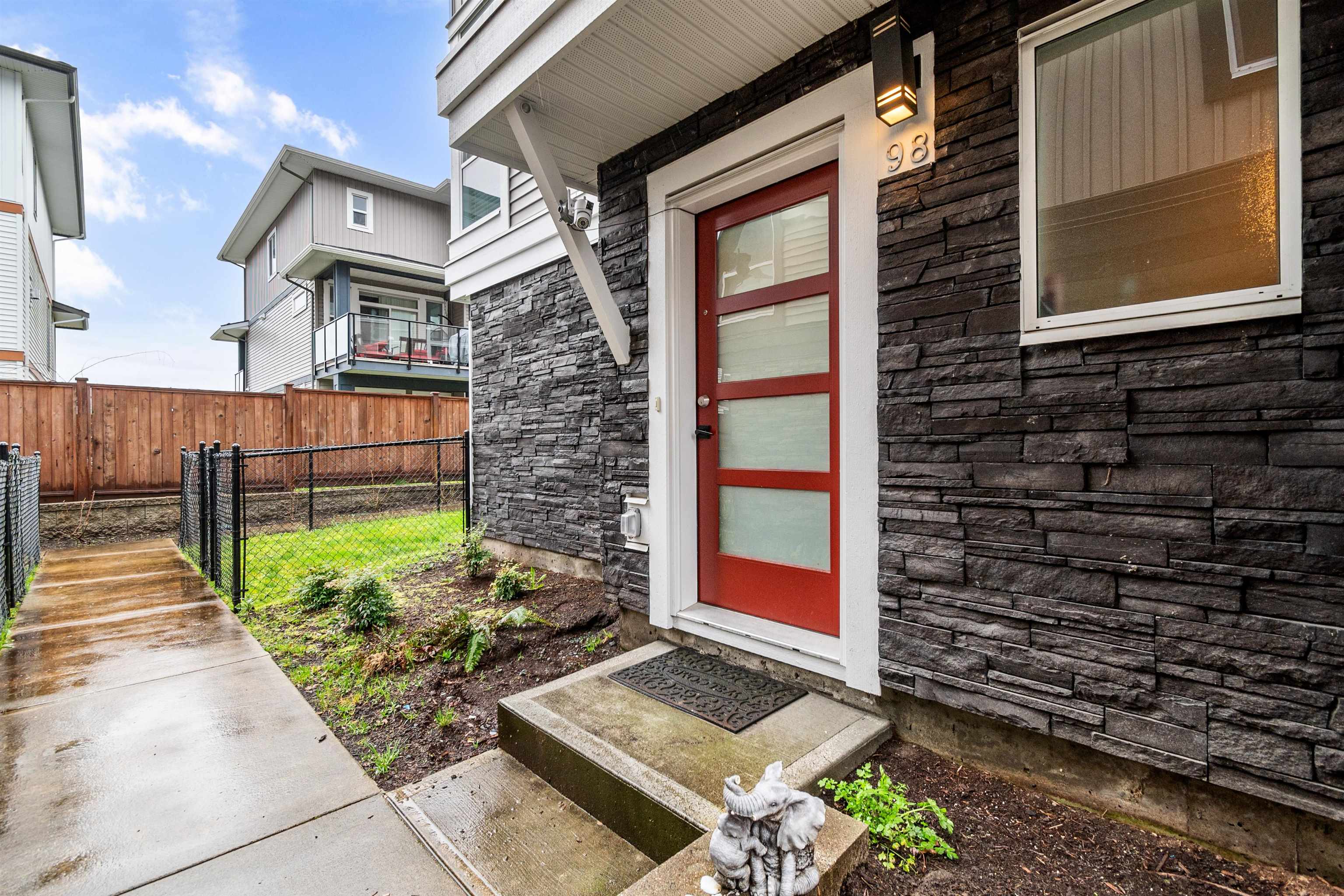 98 8413 MIDTOWN WAY, R3101003, BC,