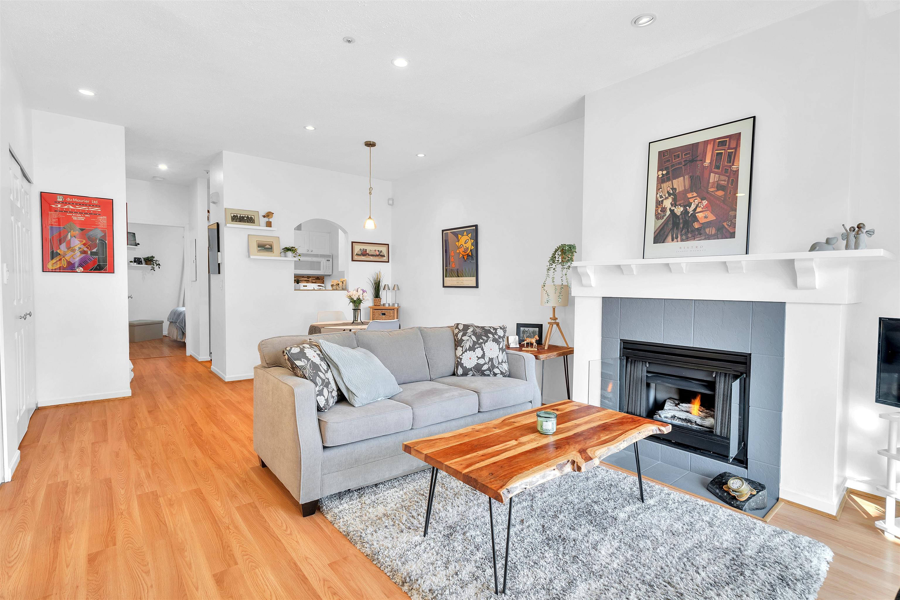 56 2422 HAWTHORNE AVENUE, R3101100, BC,