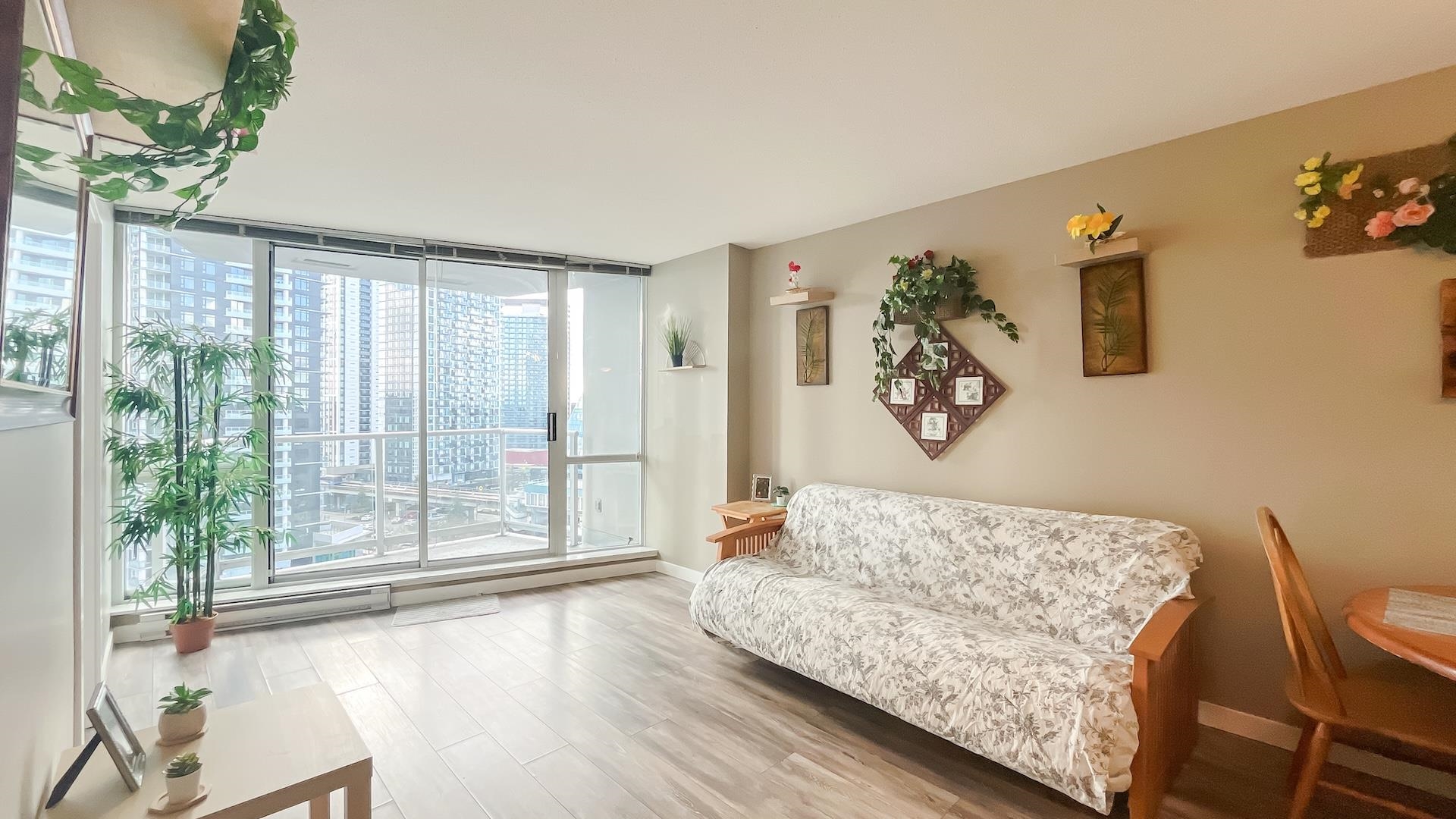 1207 13618 100 AVENUE, R3101117, BC,