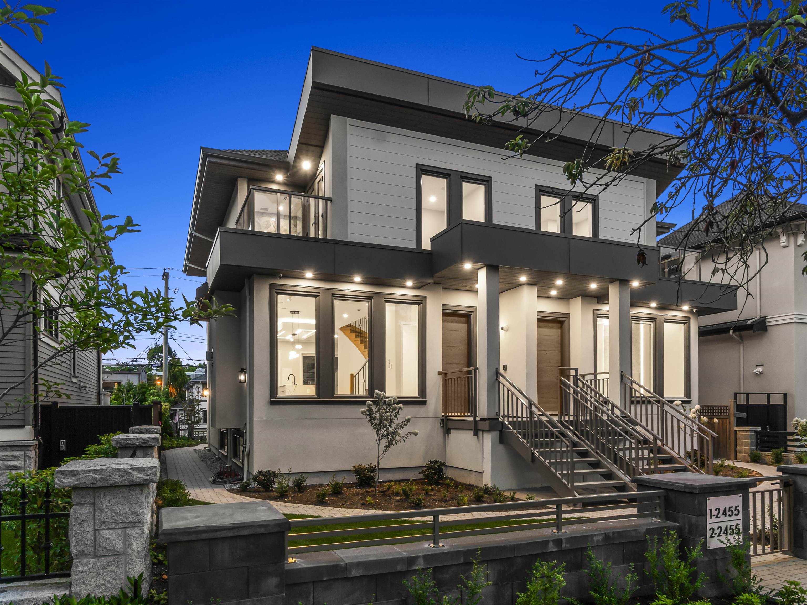 2455 W 10TH AVENUE, Vancouver BC V6K 2J4, R3101326, BC,