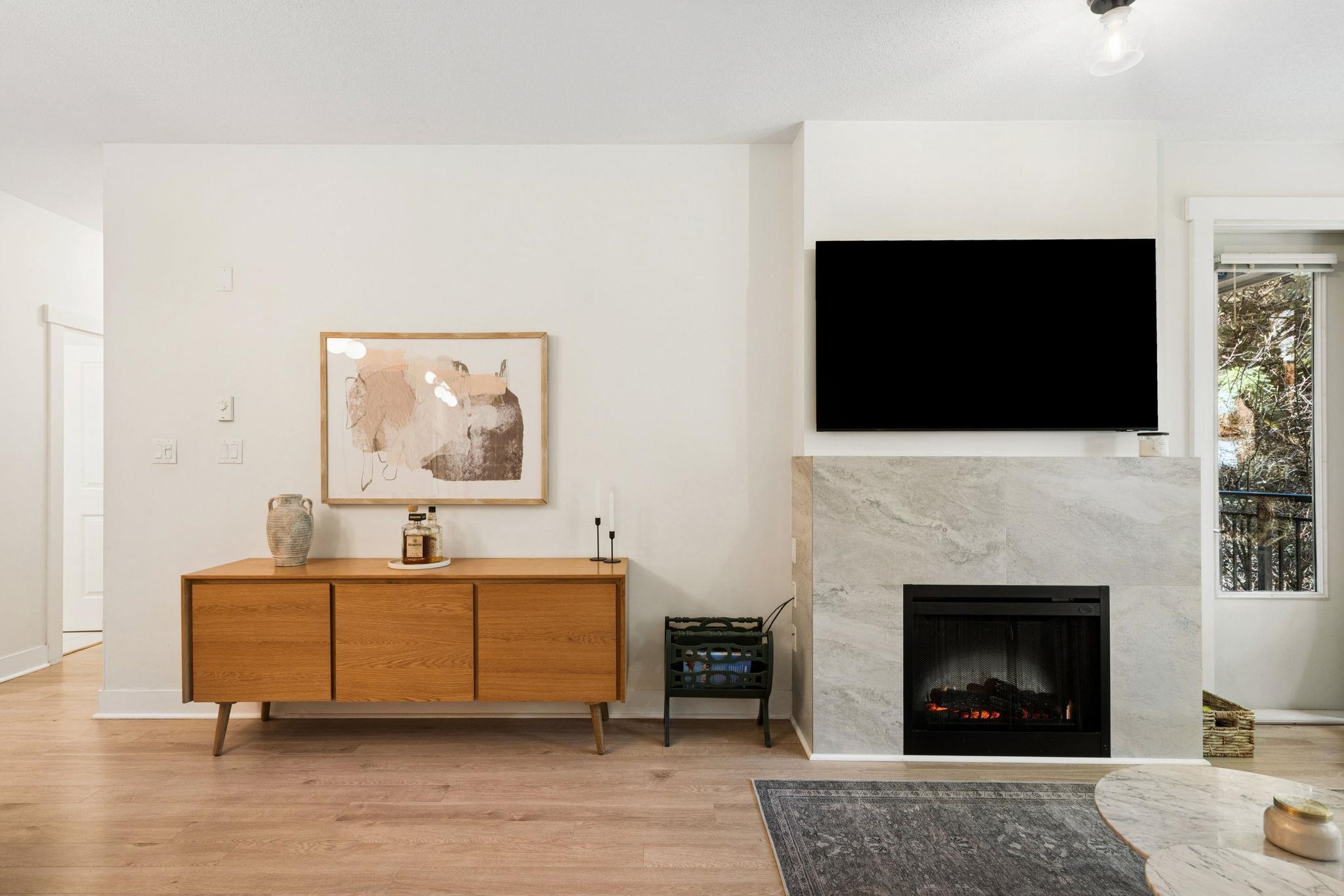 218 1111 27TH STREET, R3101421, BC,