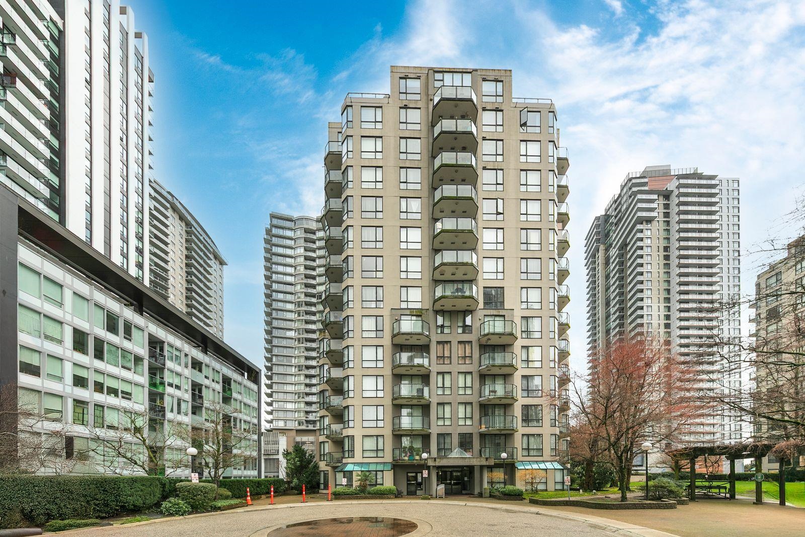 101 828 AGNES STREET, R3101571, BC,