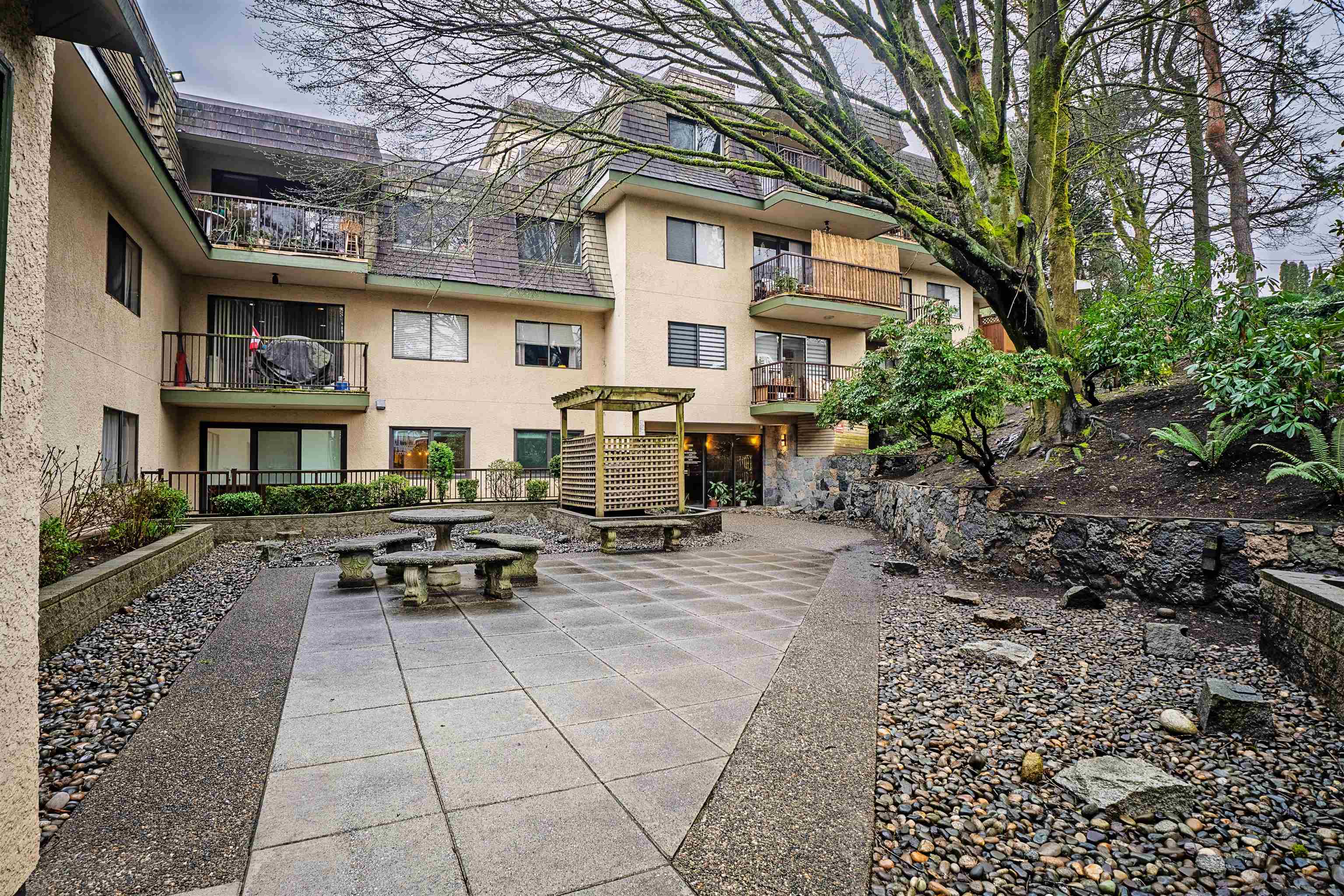 305 466 EIGHTH AVENUE, R3101627, BC,