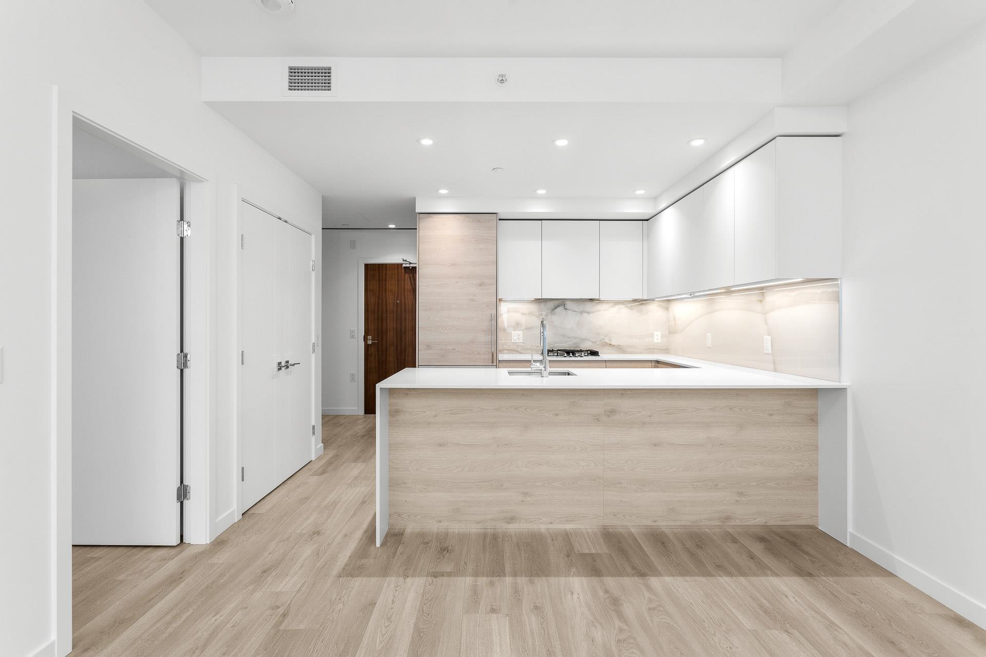 3205 680 QUAYSIDE DRIVE, R3102007, BC,