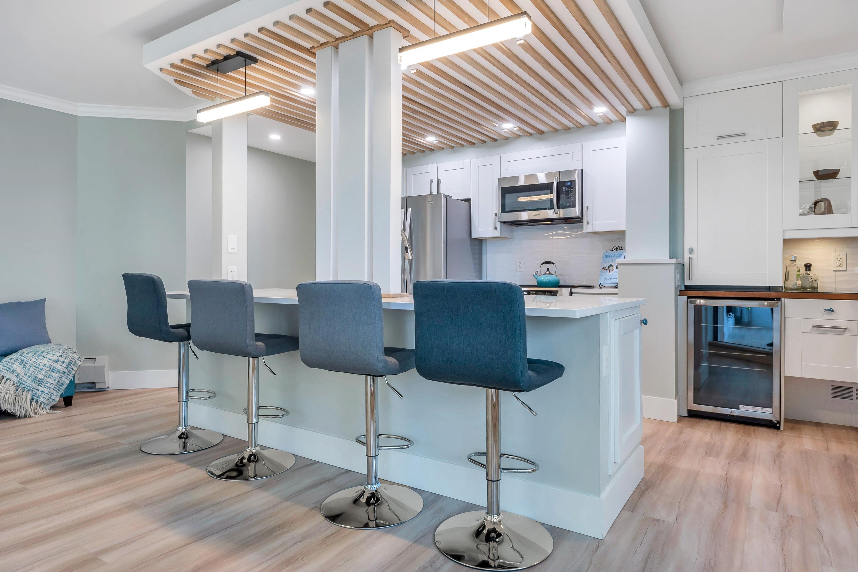 402 1480 FOSTER STREET, R3102019, BC,