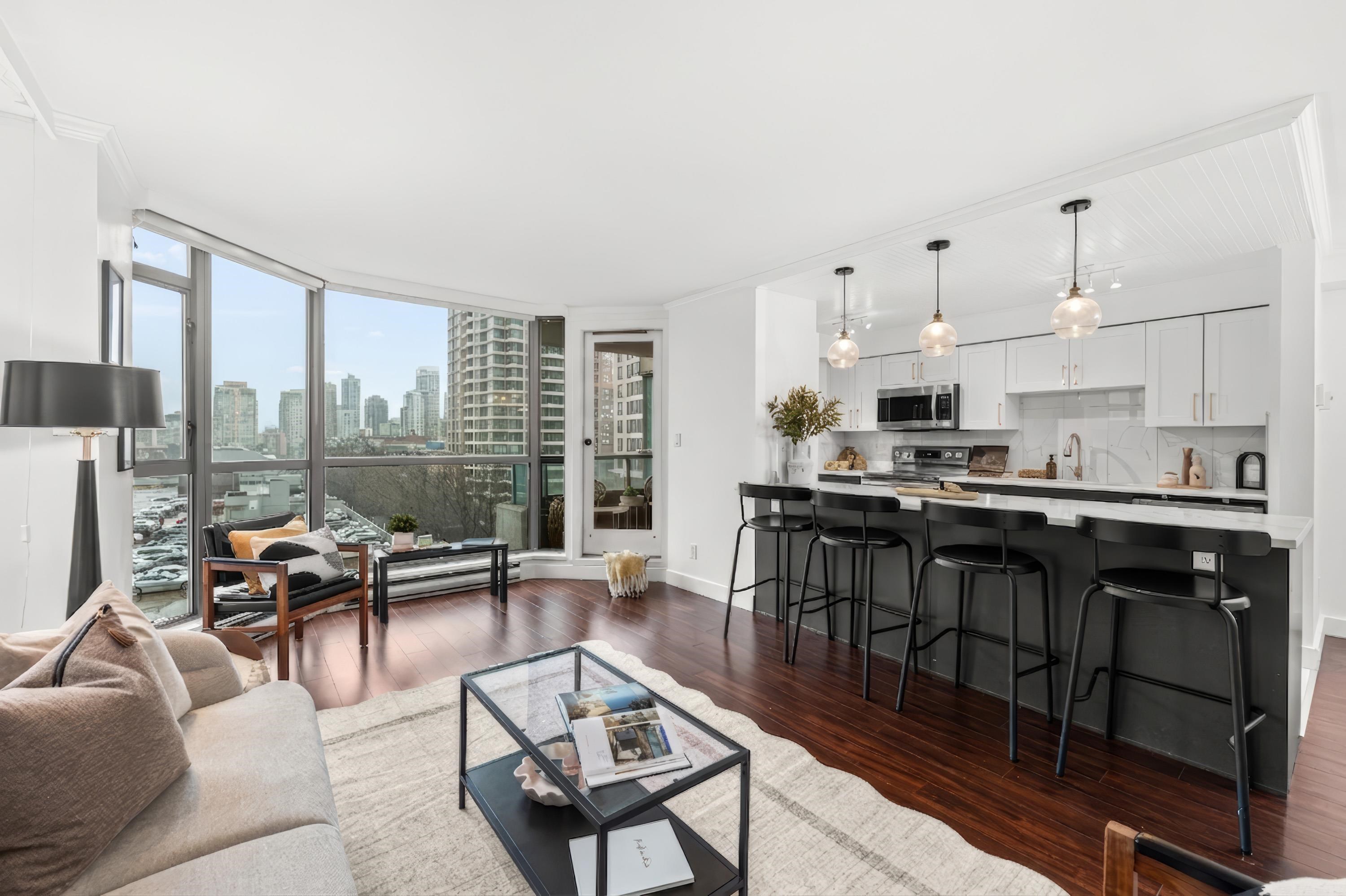 501 888 HAMILTON STREET, R3102046, BC,