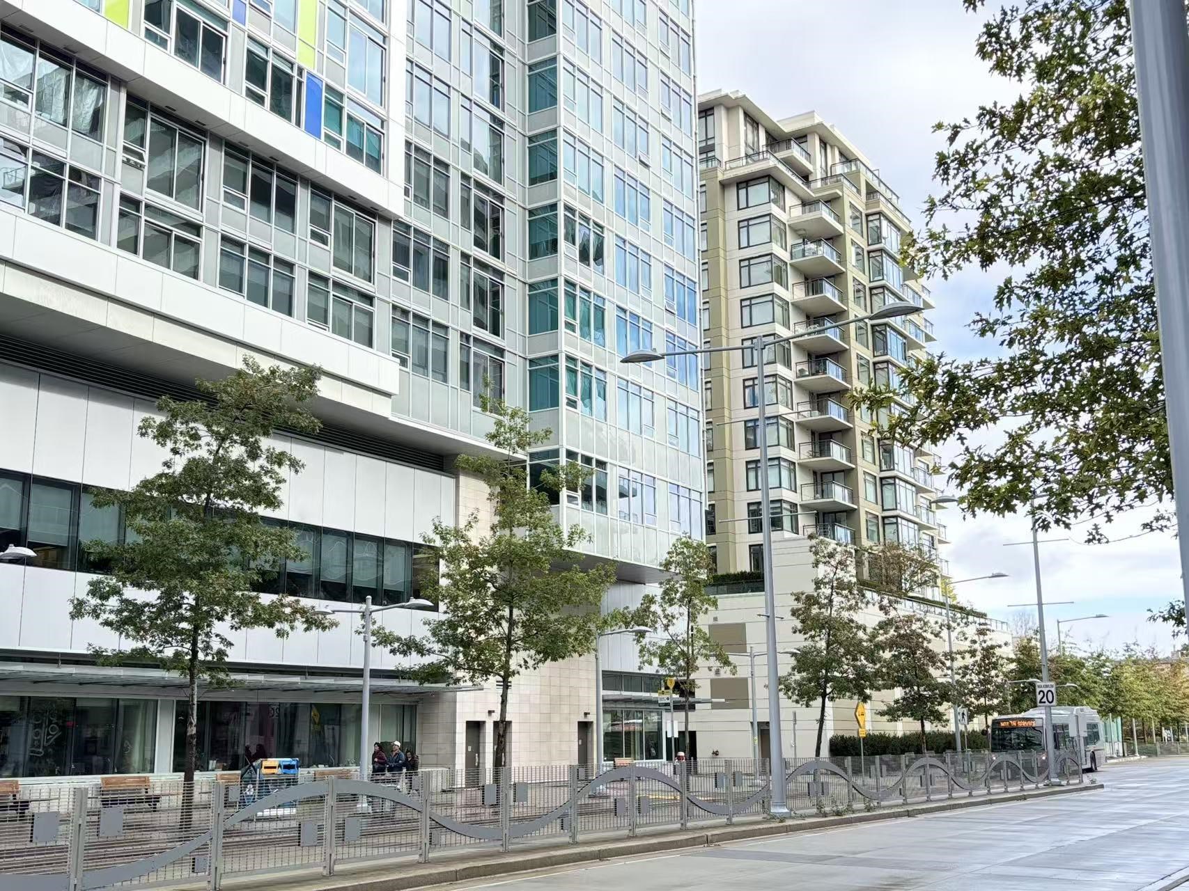 809 8260 NO. 3 ROAD ROAD, R3102052, BC,