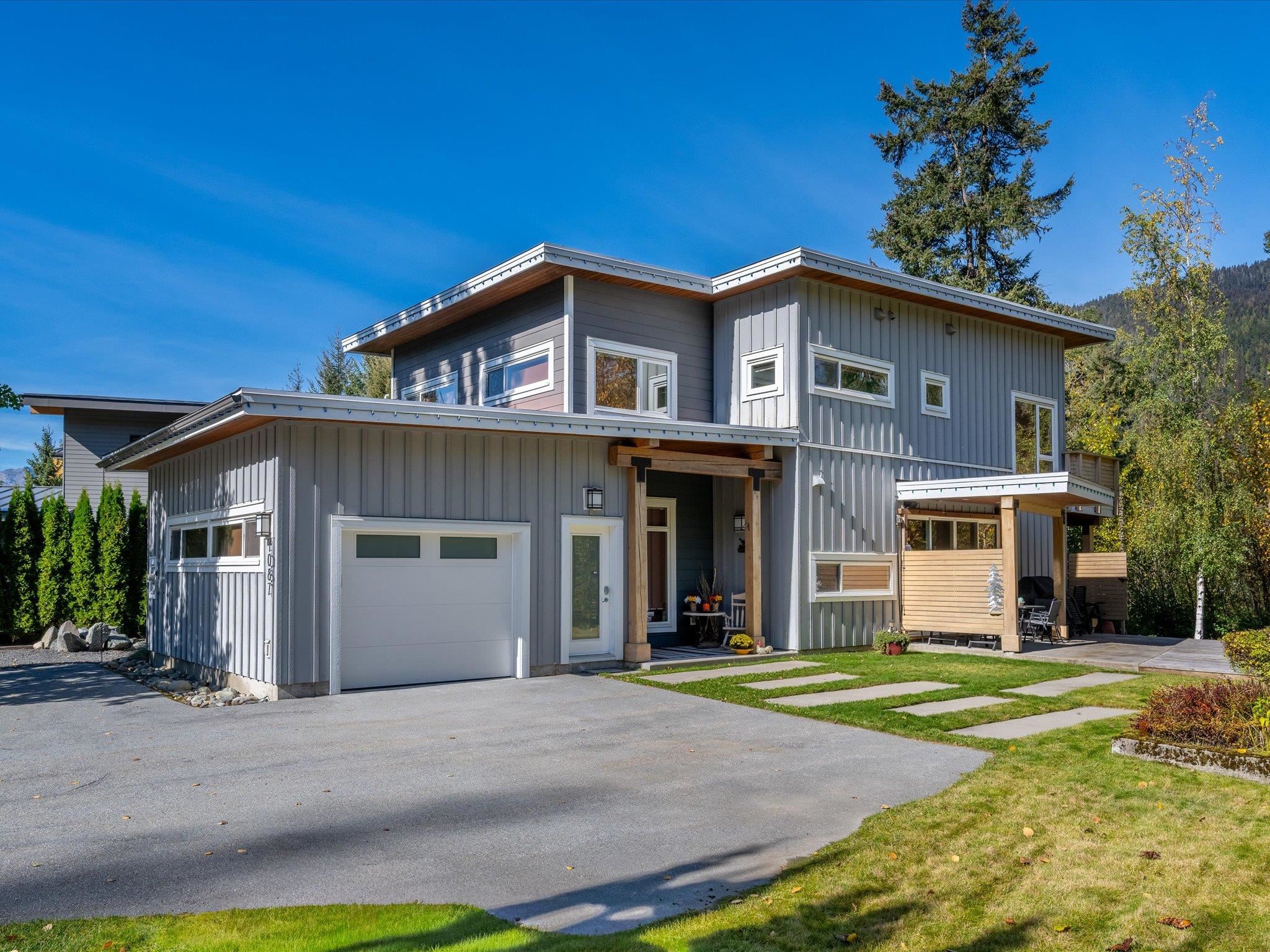 1087 MADELEY PLACE, Whistler BC V8E 0K6, R3102132, BC,