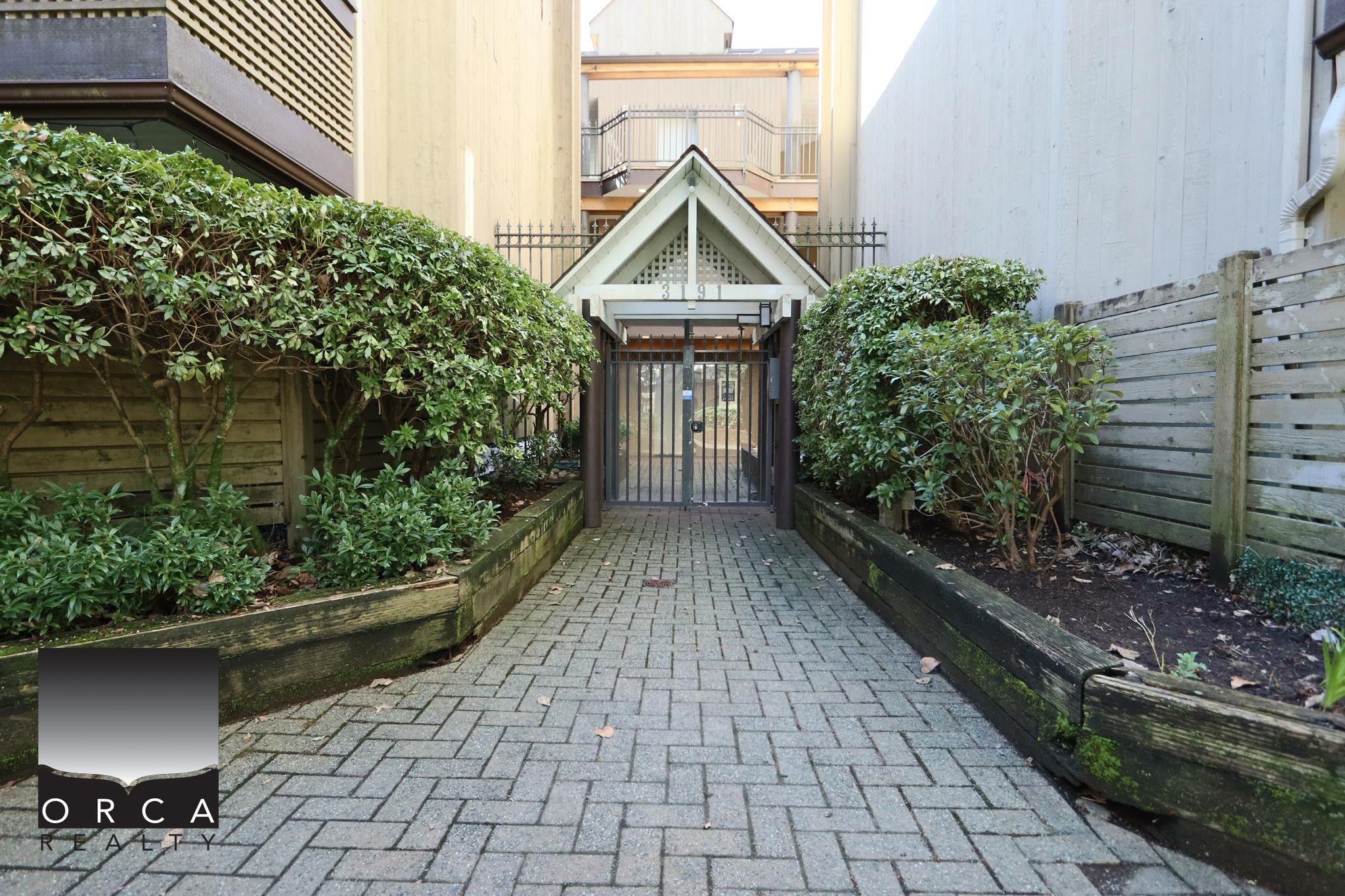 202 3191 MOUNTAIN HIGHWAY HIGHWAY, R3102191, BC,