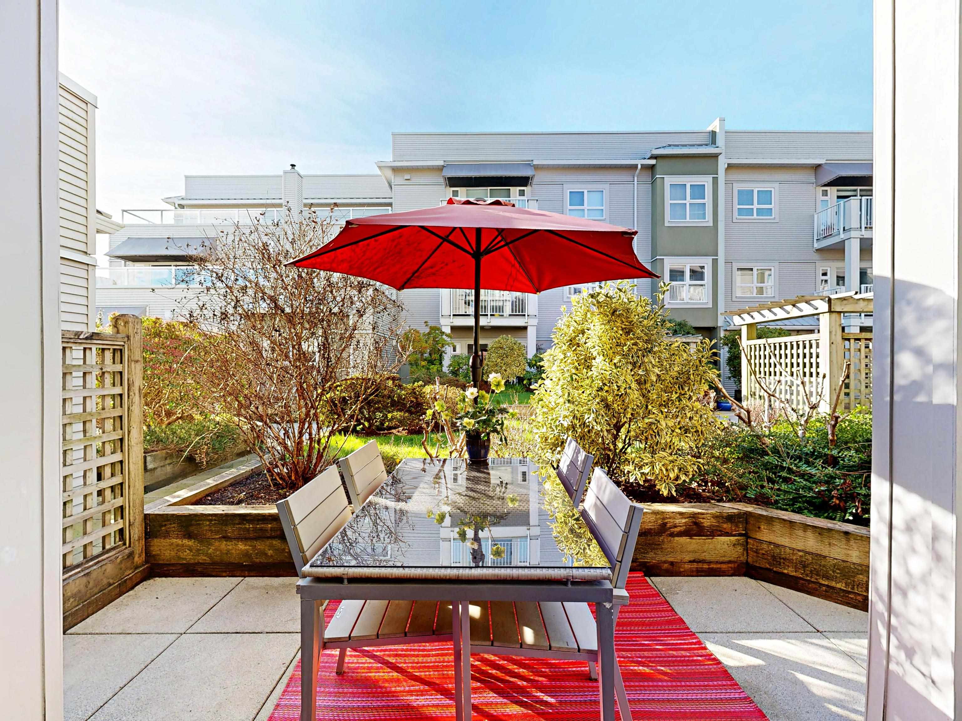 105 4738 53 STREET, R3102201, BC,