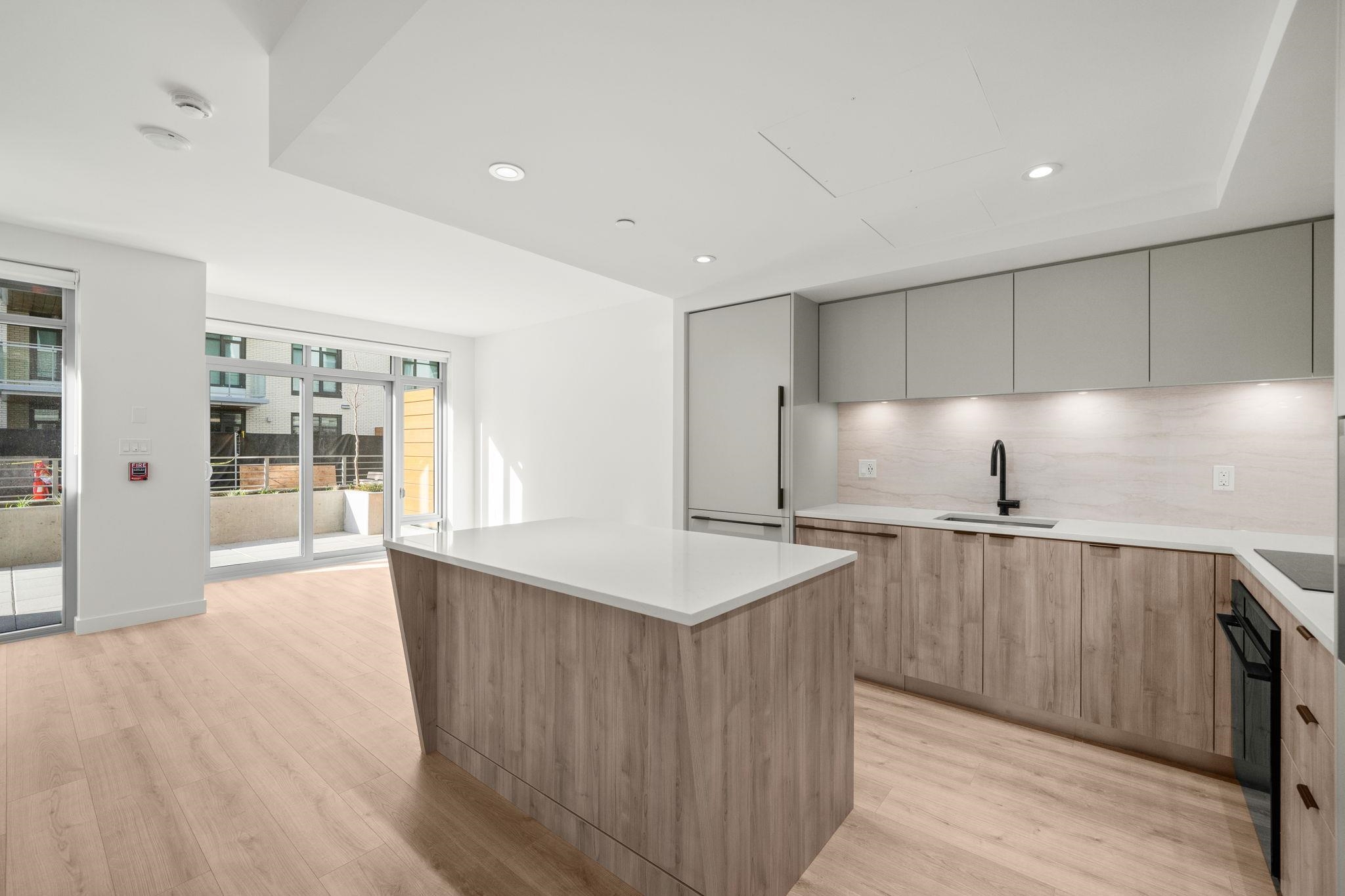 117 755 HARBOURSIDE DRIVE, R3102272, BC,