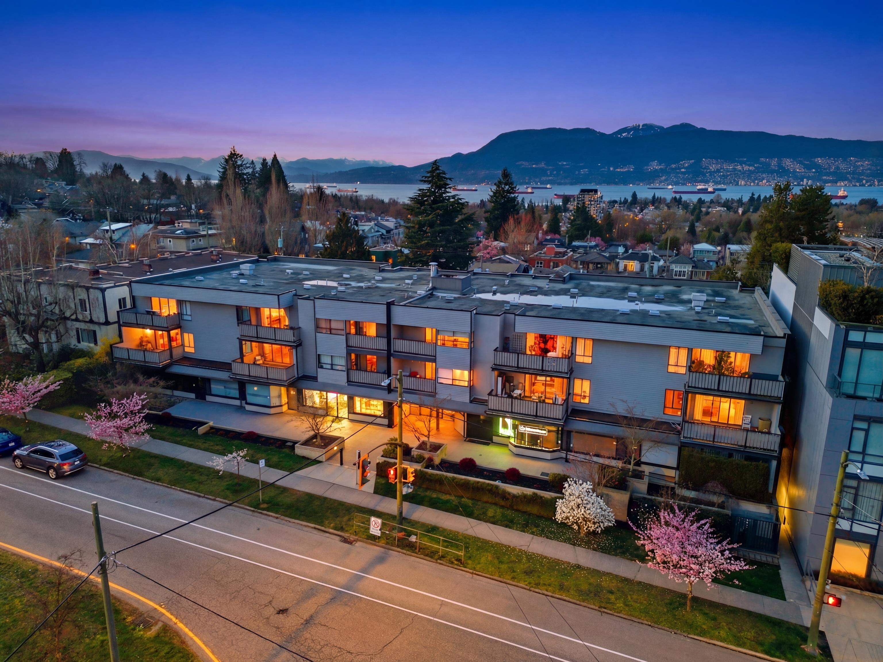 207 3663 16 AVENUE, R3102443, BC,