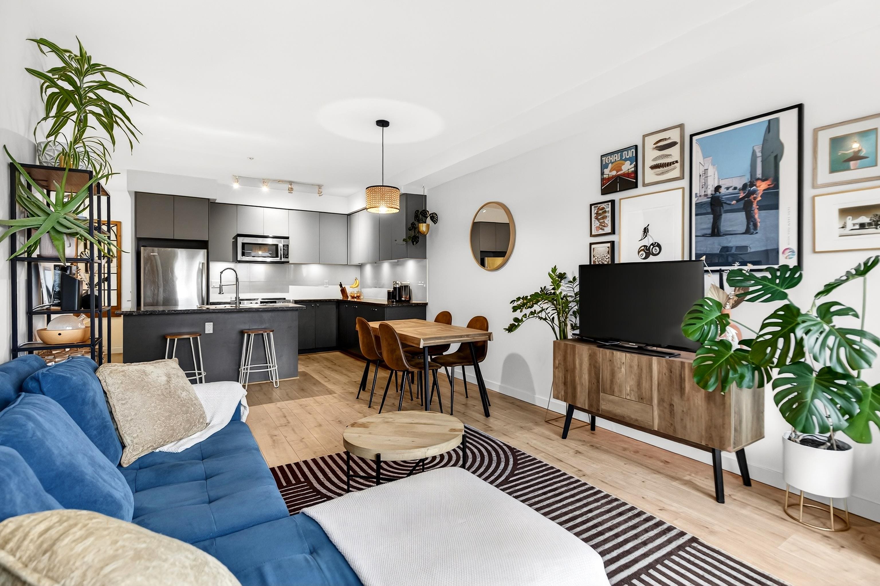 401 6440 194 STREET, R3102475, BC,