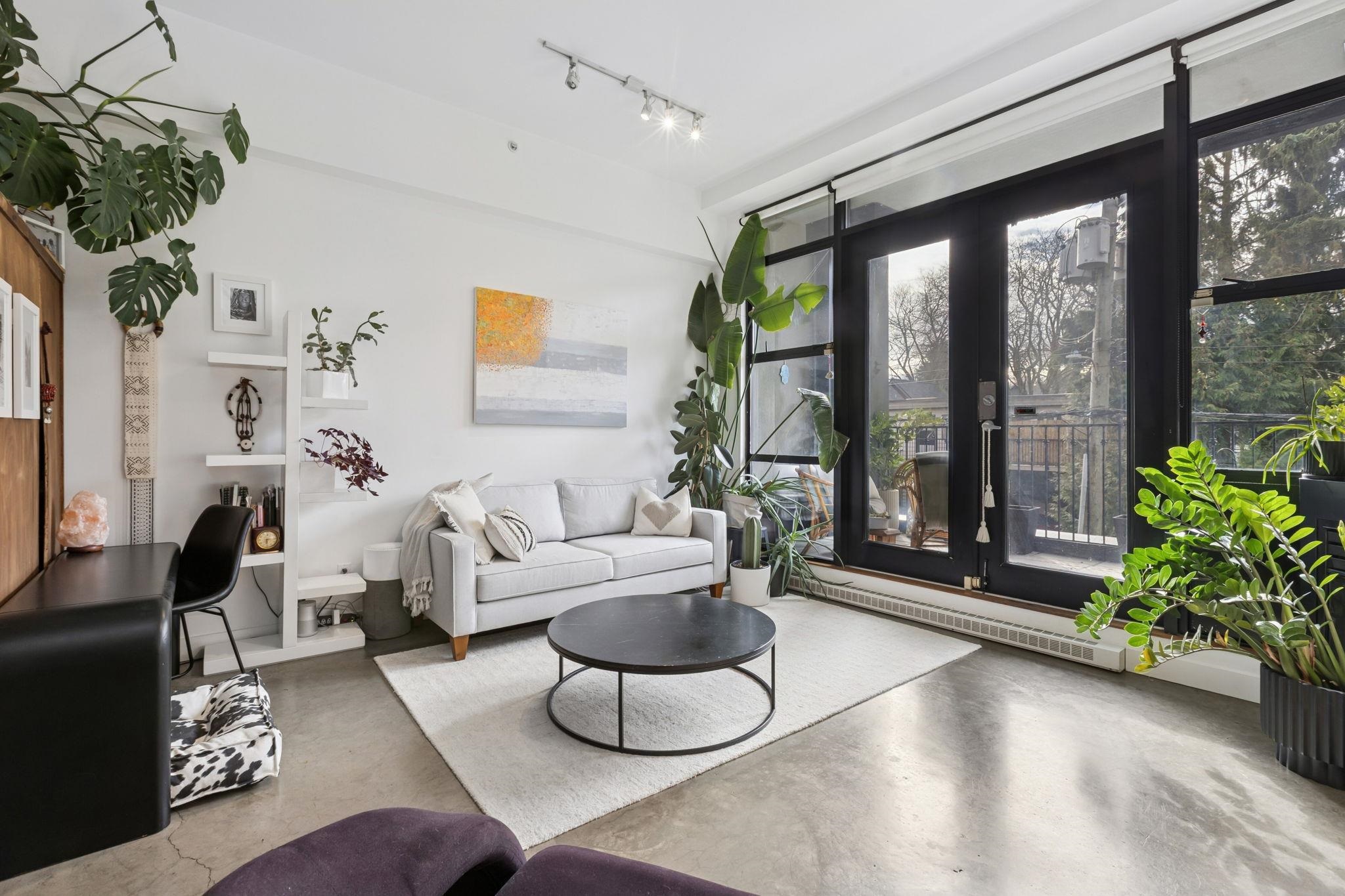 10 2156 12TH AVENUE, R3102571, BC,