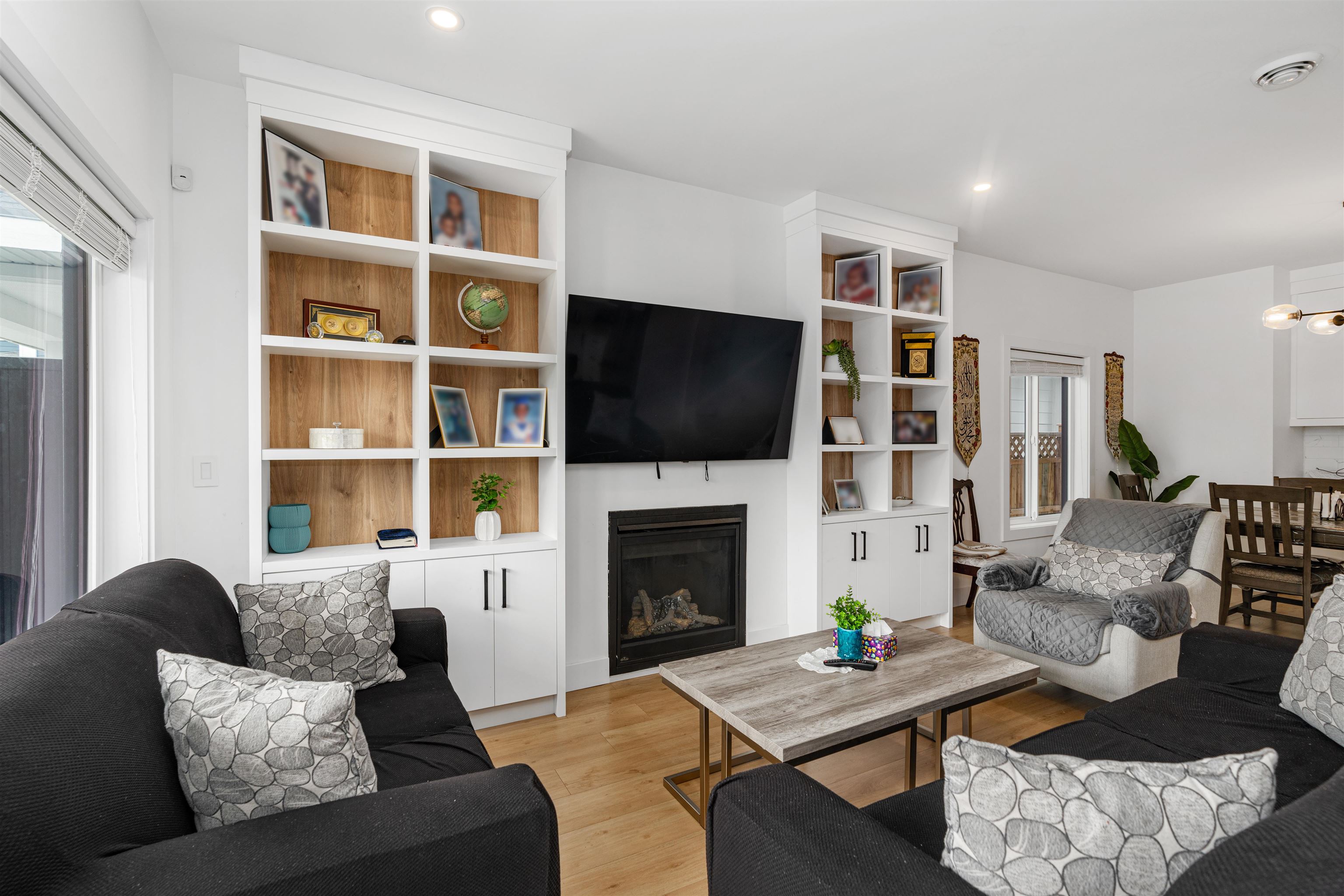 18460 64 AVENUE, Surrey BC V3S 8J6, R3102605, BC,