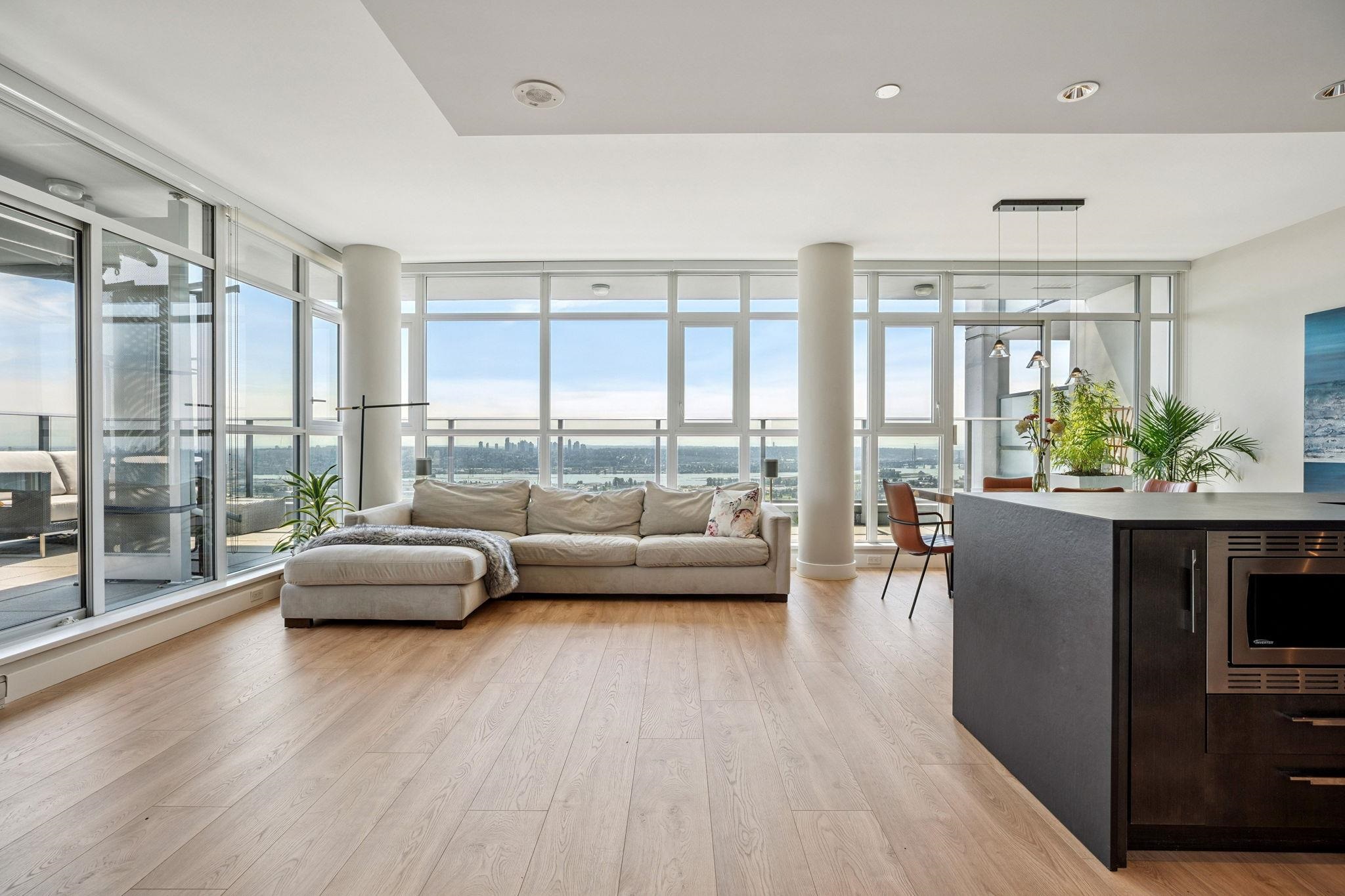 1905 958 RIDGEWAY AVENUE, R3102610, BC,