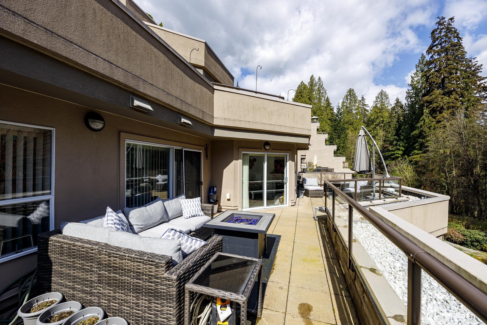 303 1500 OSTLER COURT, R3102622, BC,