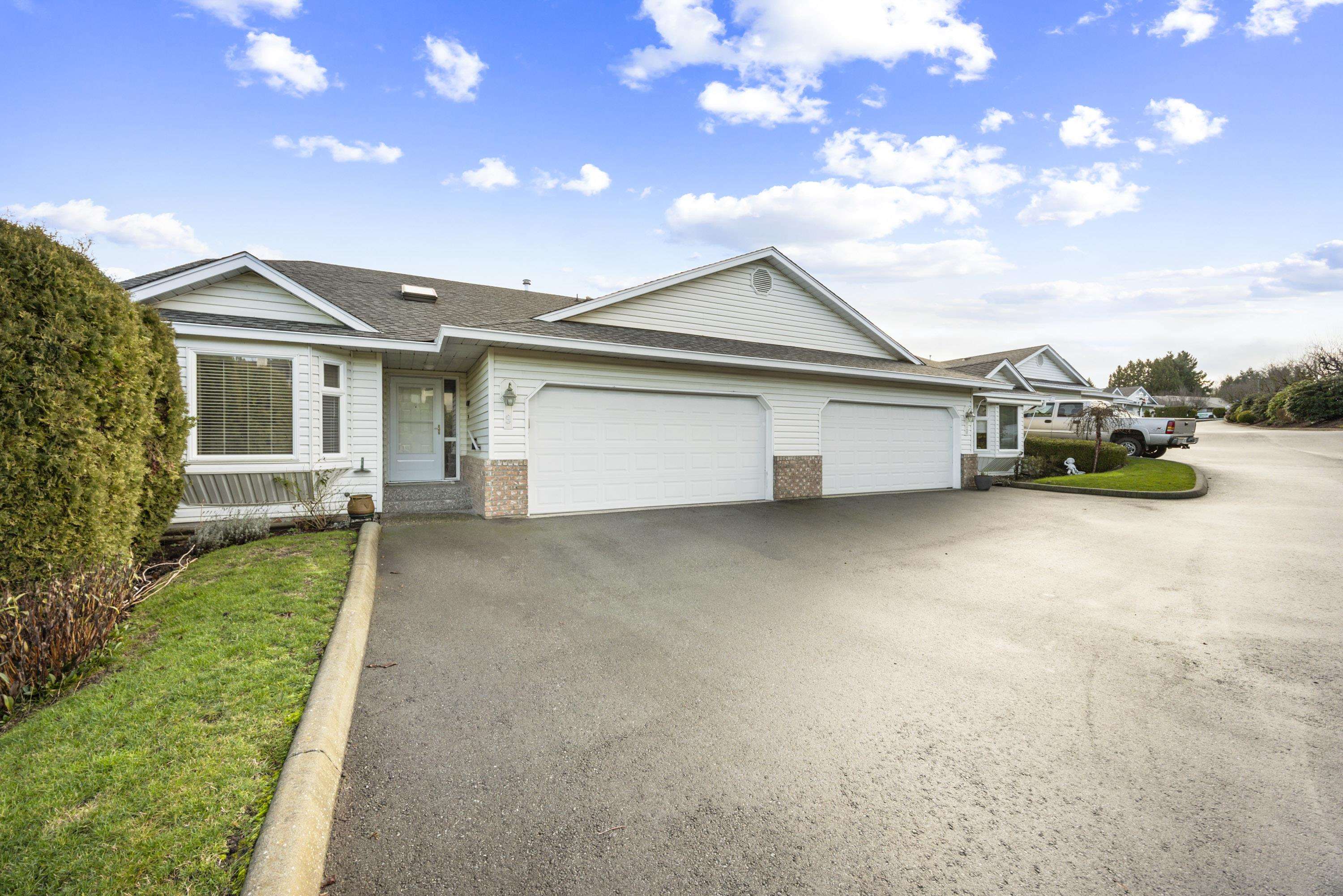 9 3054 TRAFALGAR STREET, R3102635, BC,