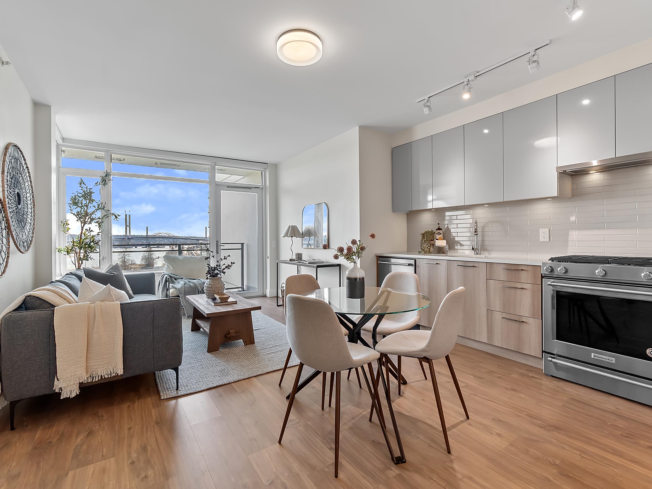 612 258 NELSON'S COURT, R3102693, BC,