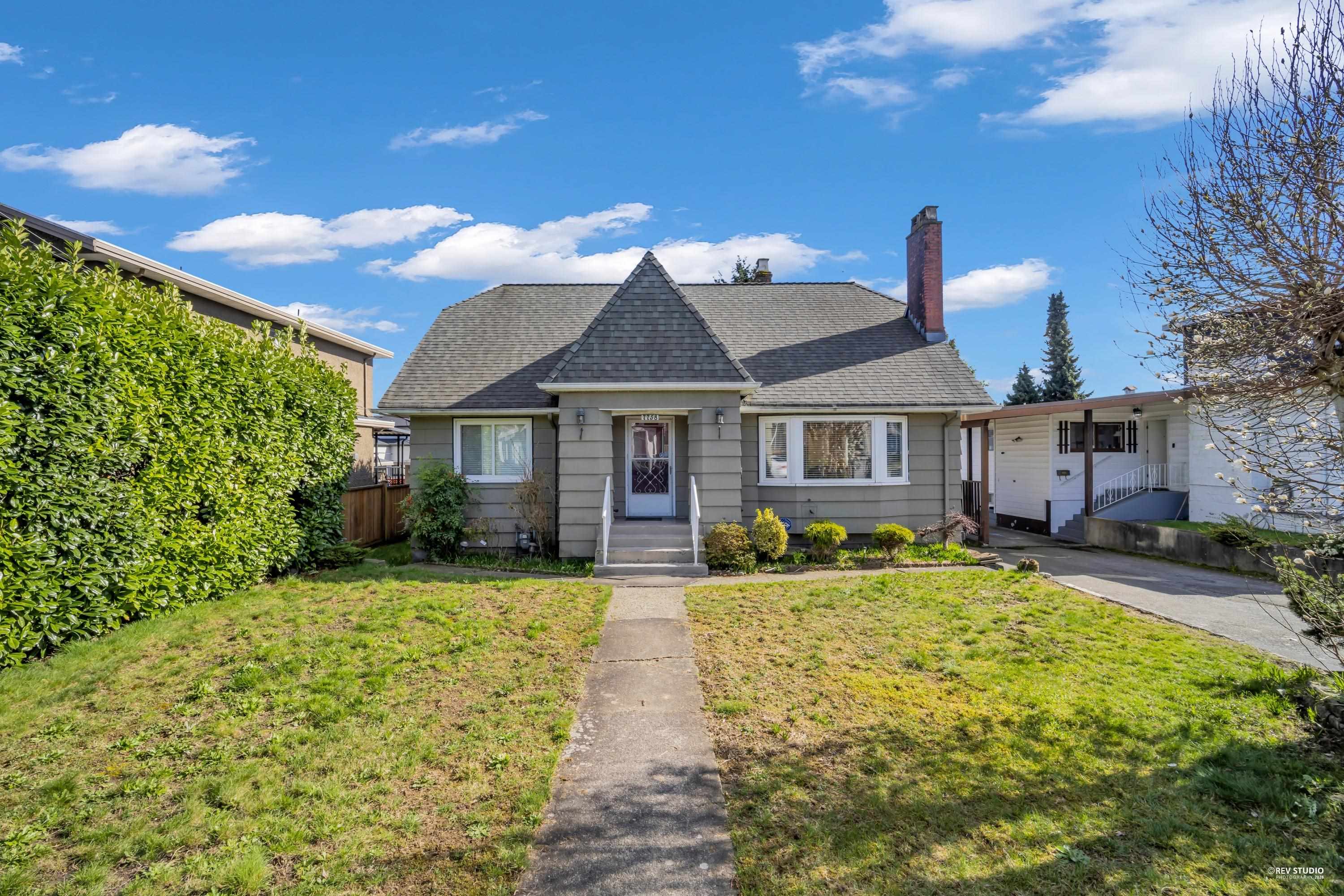 7758 15TH AVENUE, Burnaby BC V3N 1W5, R3102799, BC,