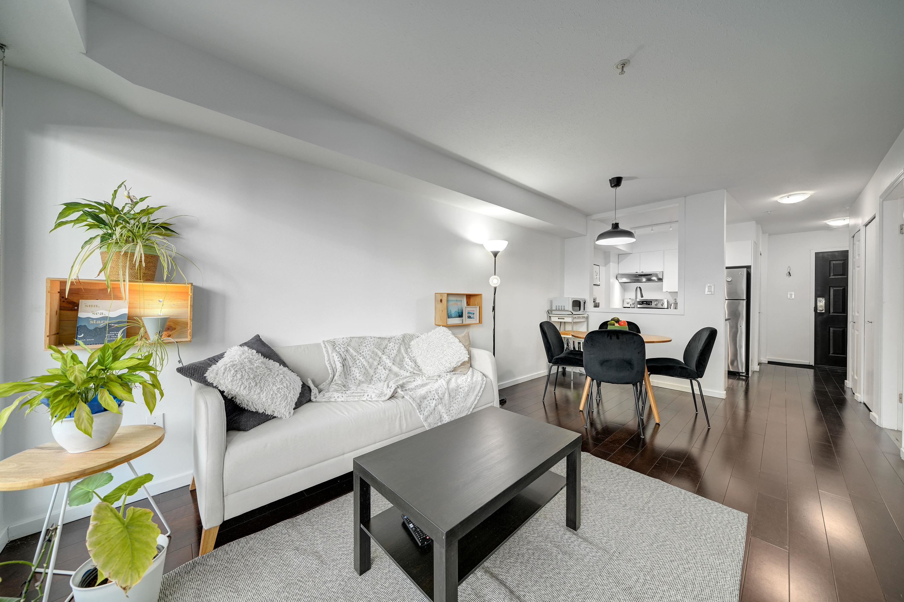 210 1099 BROADWAY, R3102876, BC,