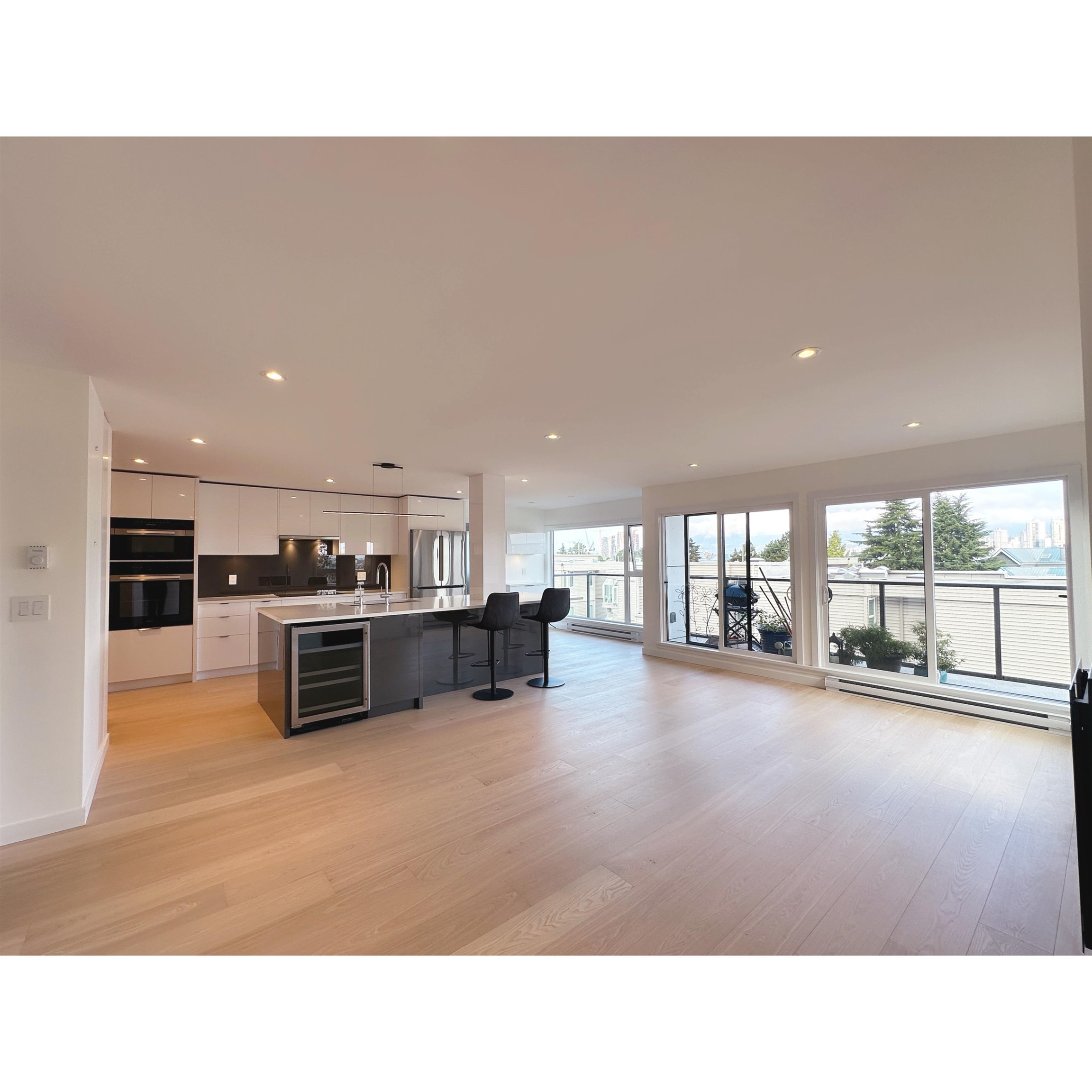 20X 1315 7TH AVENUE, R3102938, BC,