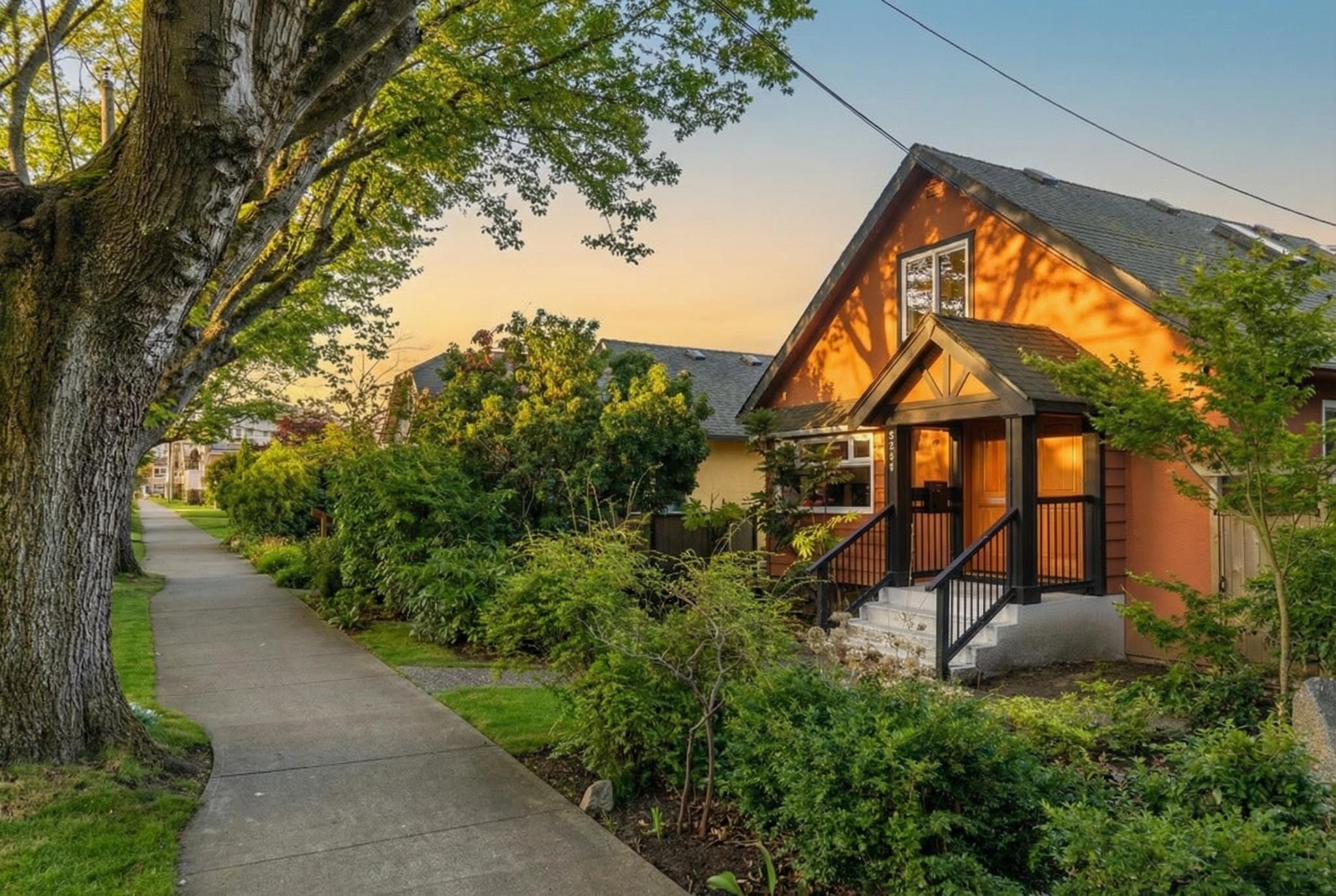 2268 E 7TH AVENUE, Vancouver BC V5N 1S7, R3102943, BC,