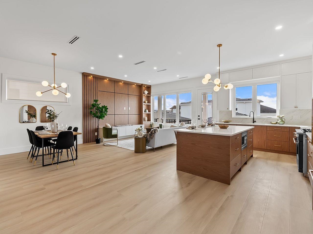 3 4432 IRMIN STREET, R3103129, BC,