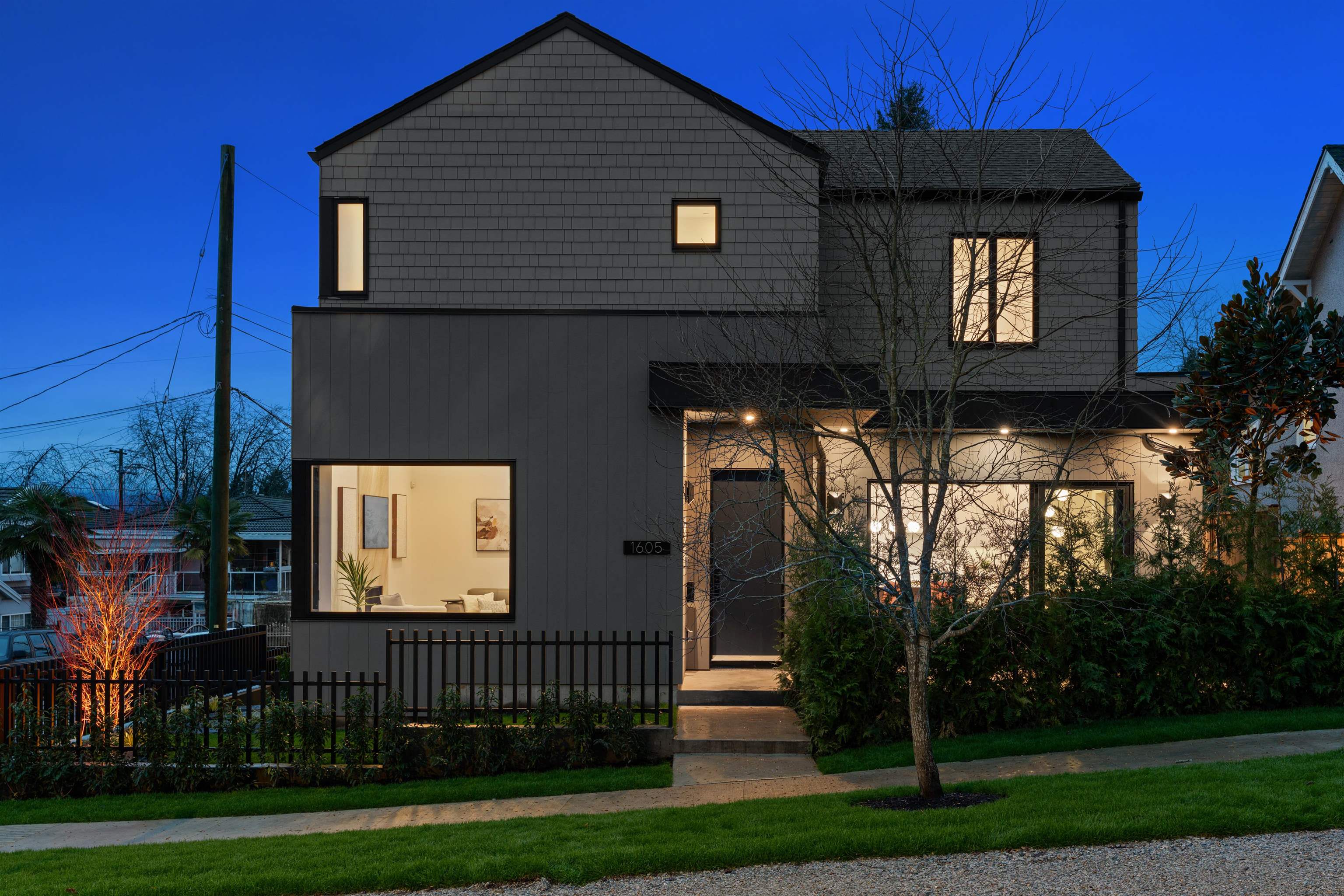 1605 E 21ST AVENUE, Vancouver BC V5N 3V8, R3103274, BC,